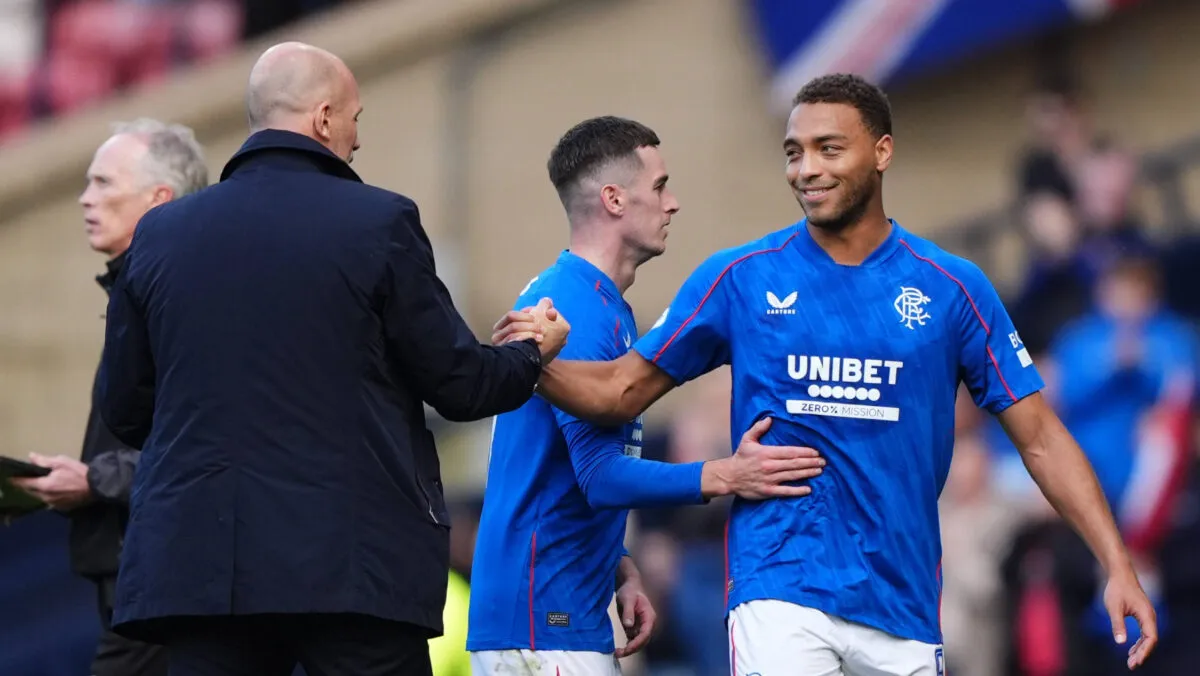 ‘Dessers stays hungry’ – Rangers boss Clement on why aging striker is getting better