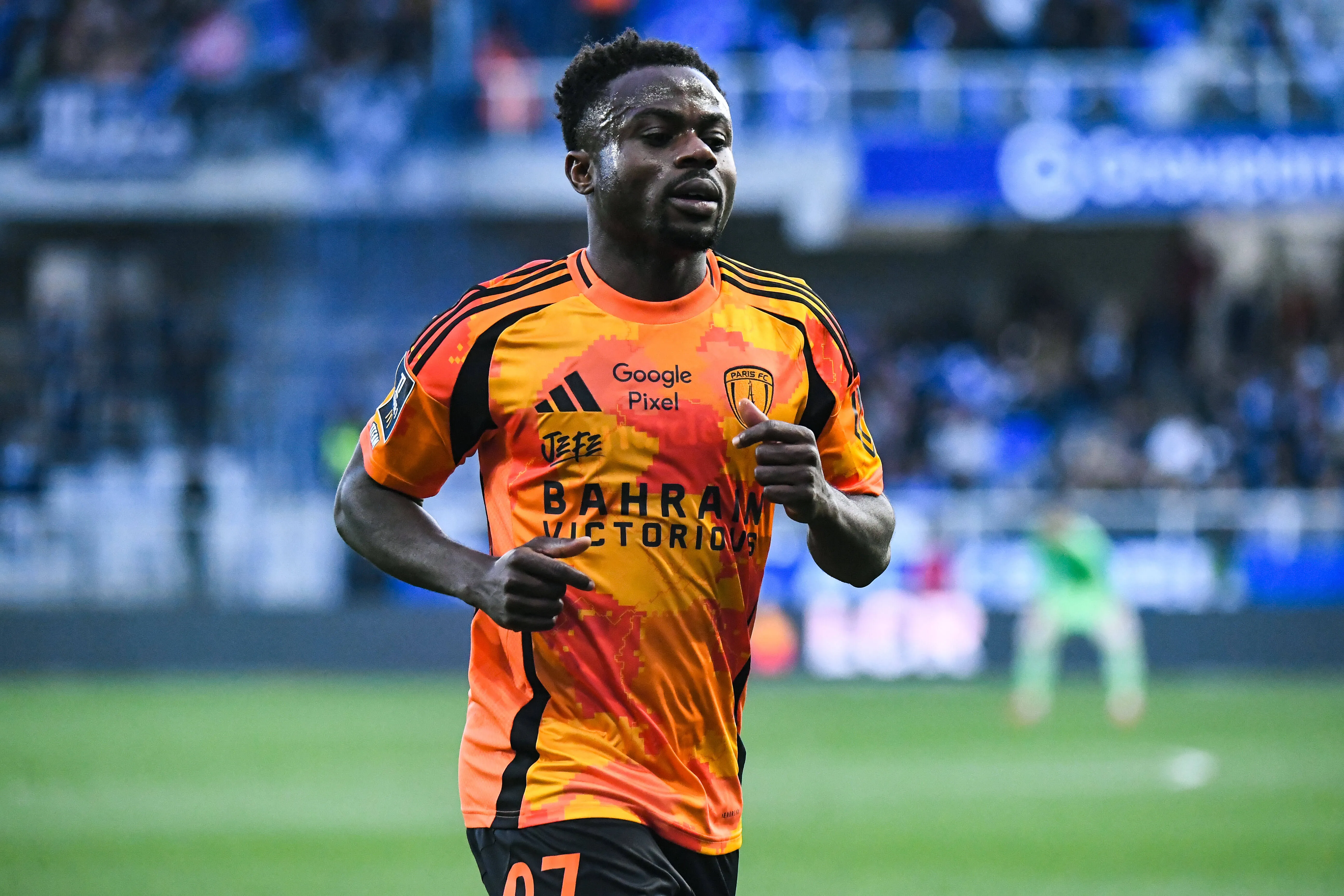 Paris FC winger Moses Simon 