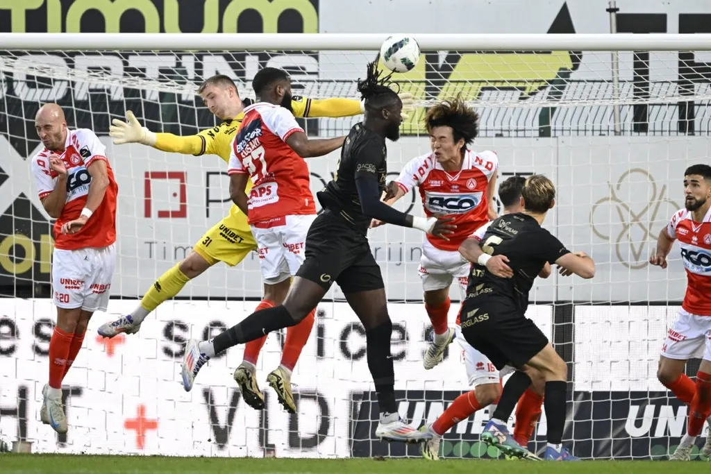 Regretful Arokodare takes blame for defeat: 'I'm strict with myself'