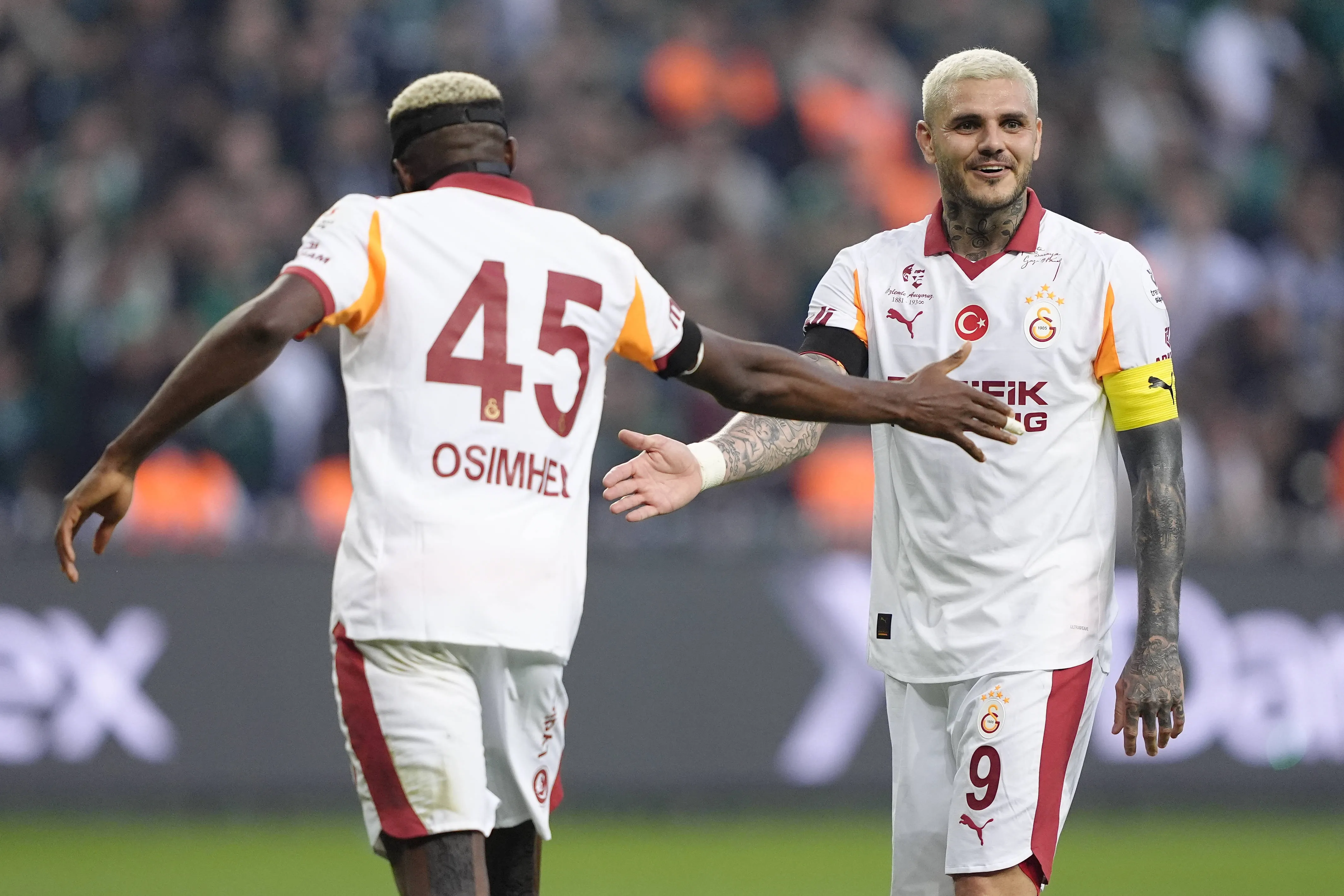 Victor Osimhen and Mauro Icardi 