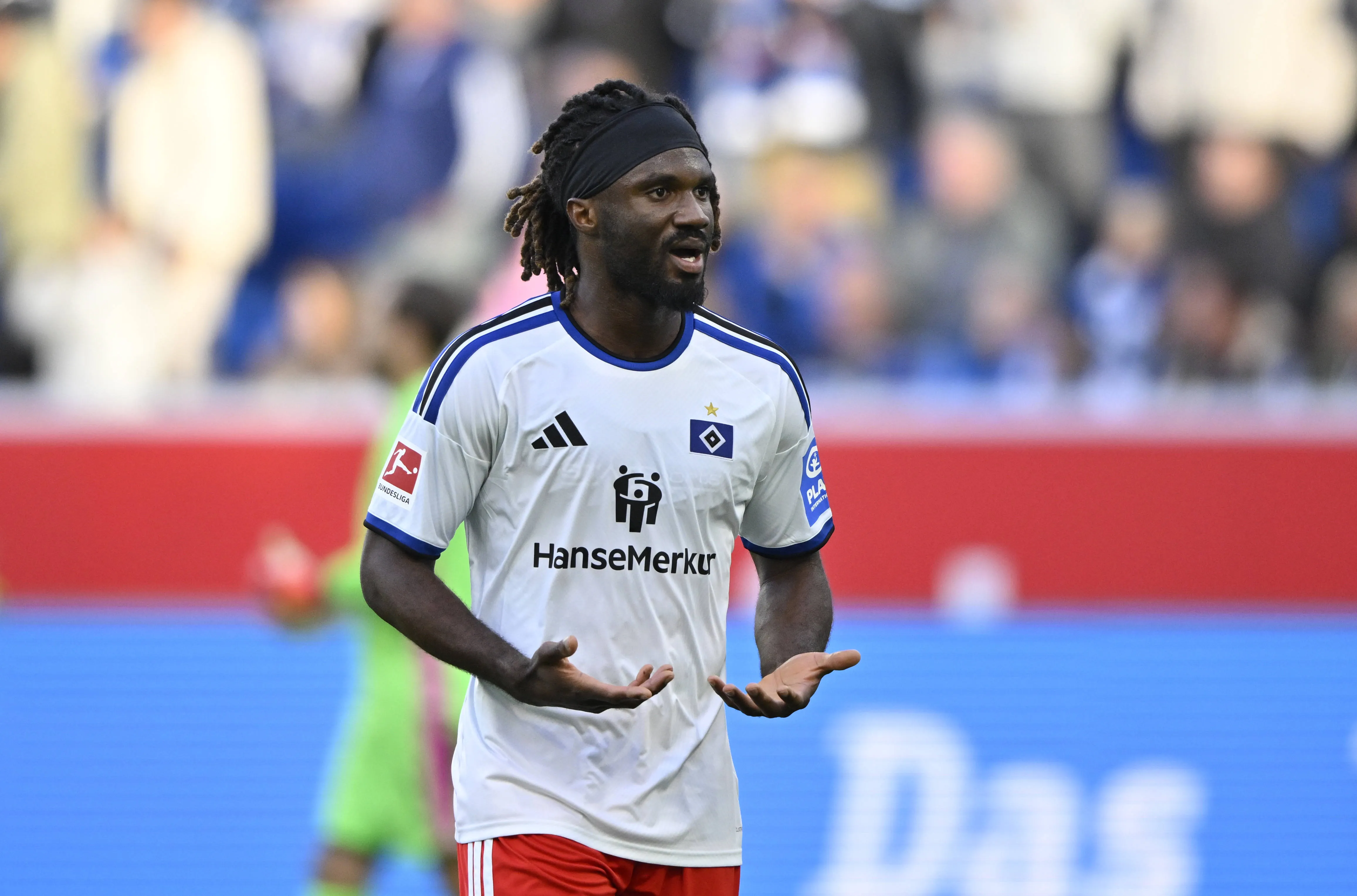 Terem Moffi of Hamburger SV.