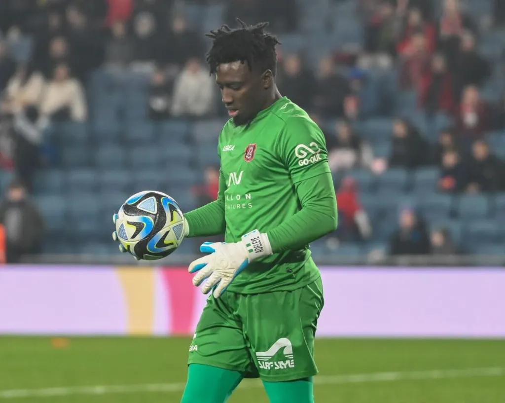 Super Eagles goalkeeper Adebayo Adeleye 