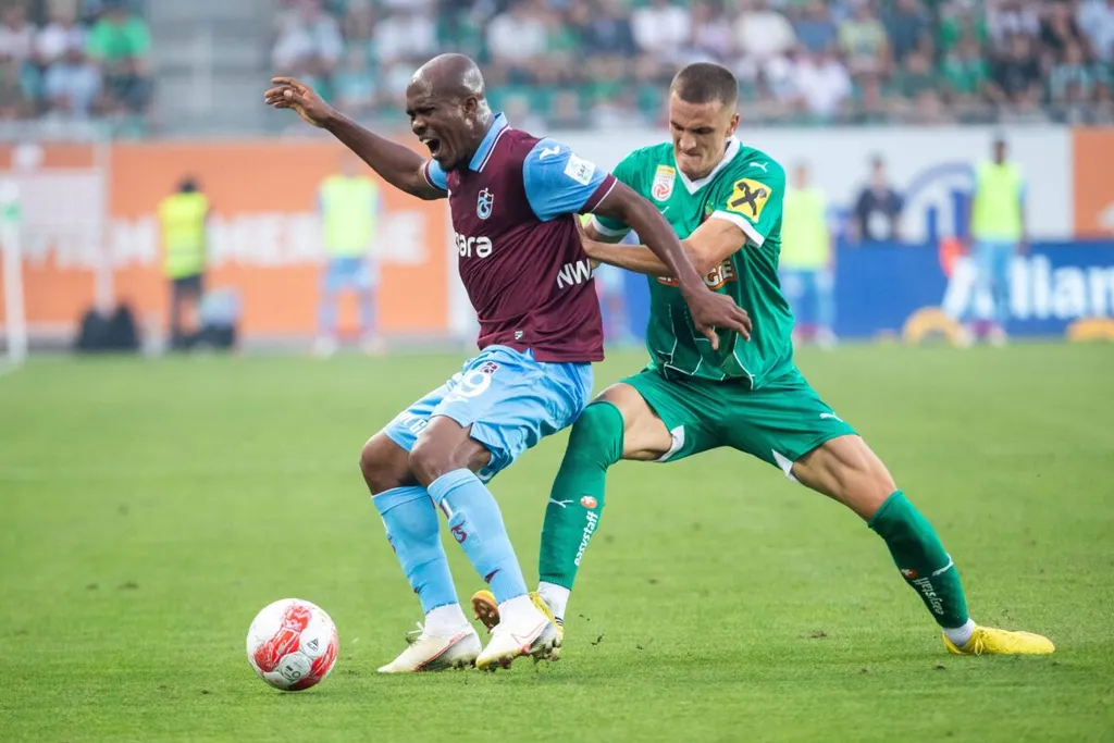 Grizzled veteran Anthony Nwakaeme powers stunning Trabzonspor comeback