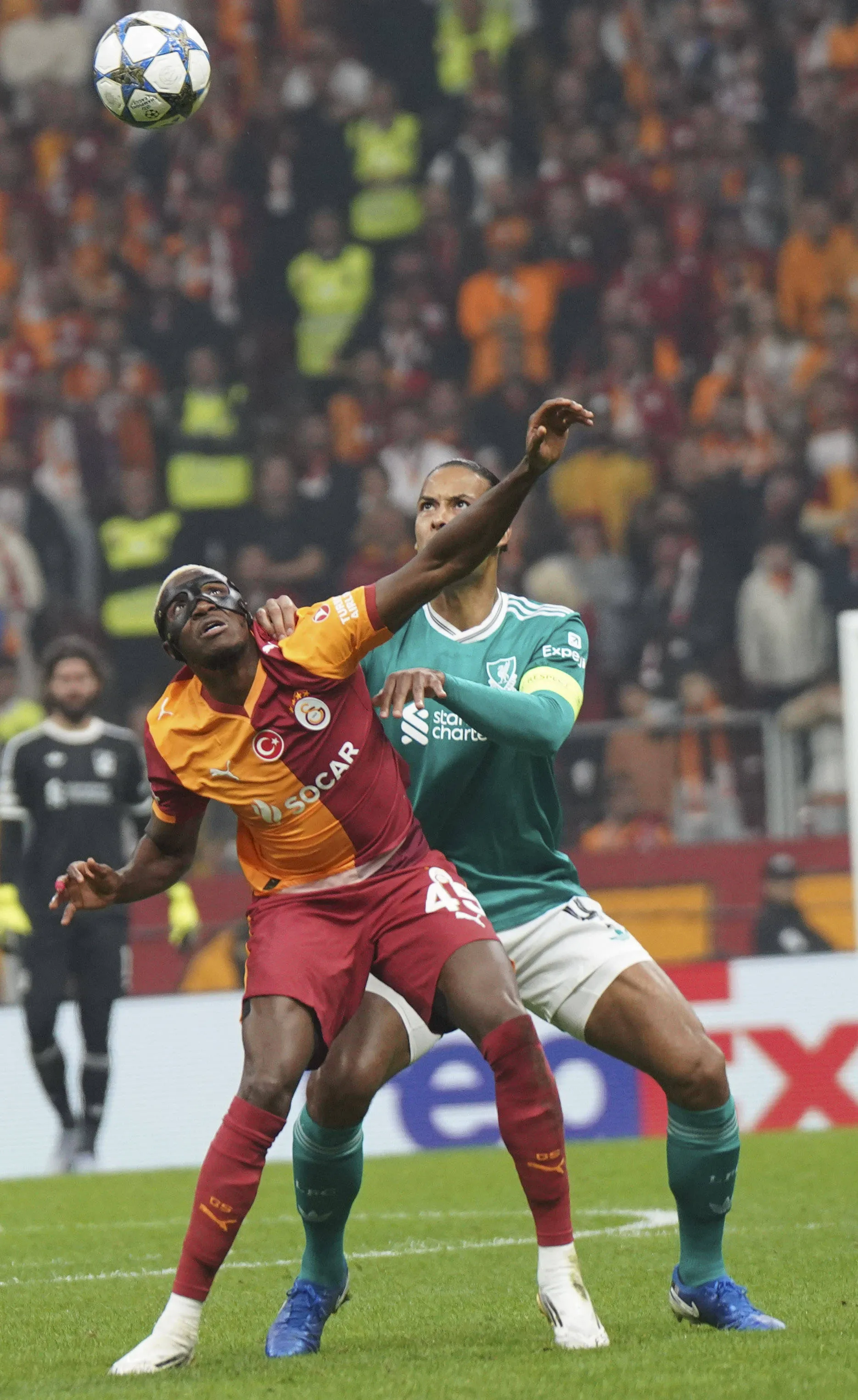 Victor Osimhen of Galatasaray and Virgil van Dijk of Liverpool