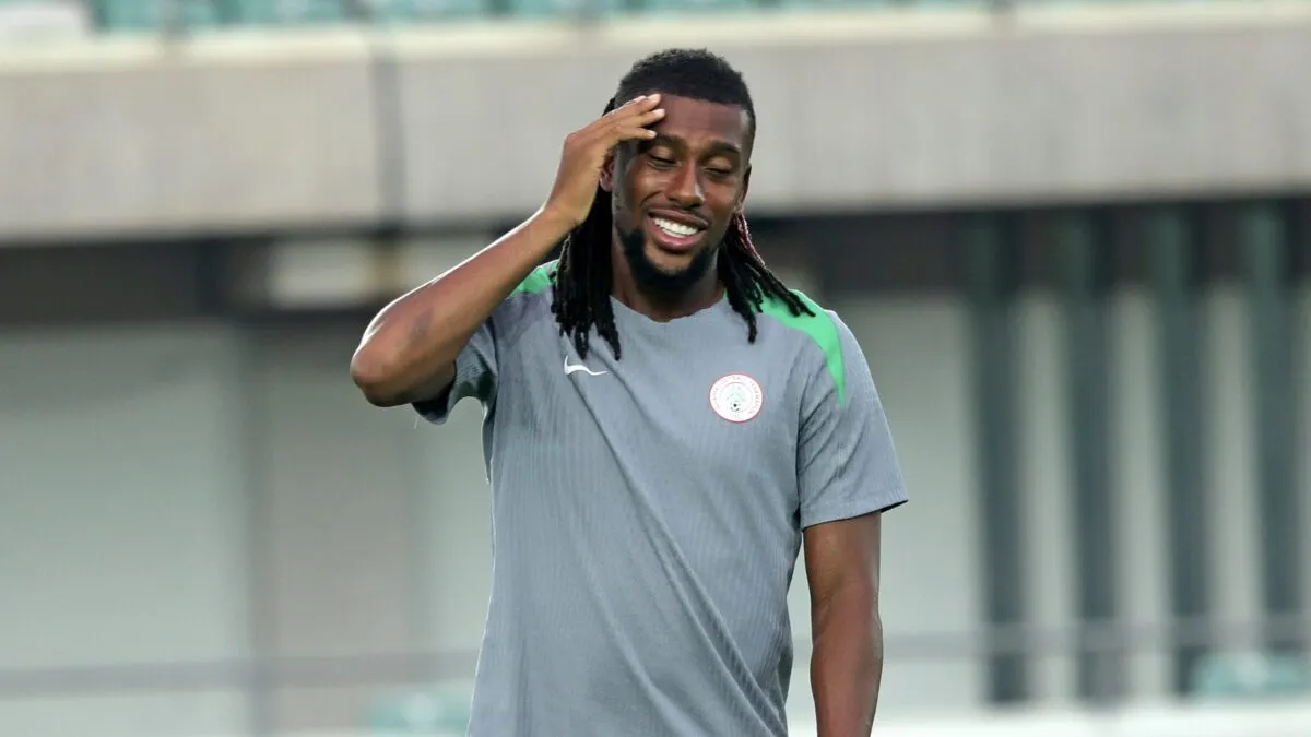 Former Super Eagles coach rubbishes Iwobi&rsquo;s creative credentials: &lsquo;Something is missing&hellip;&rsquo;