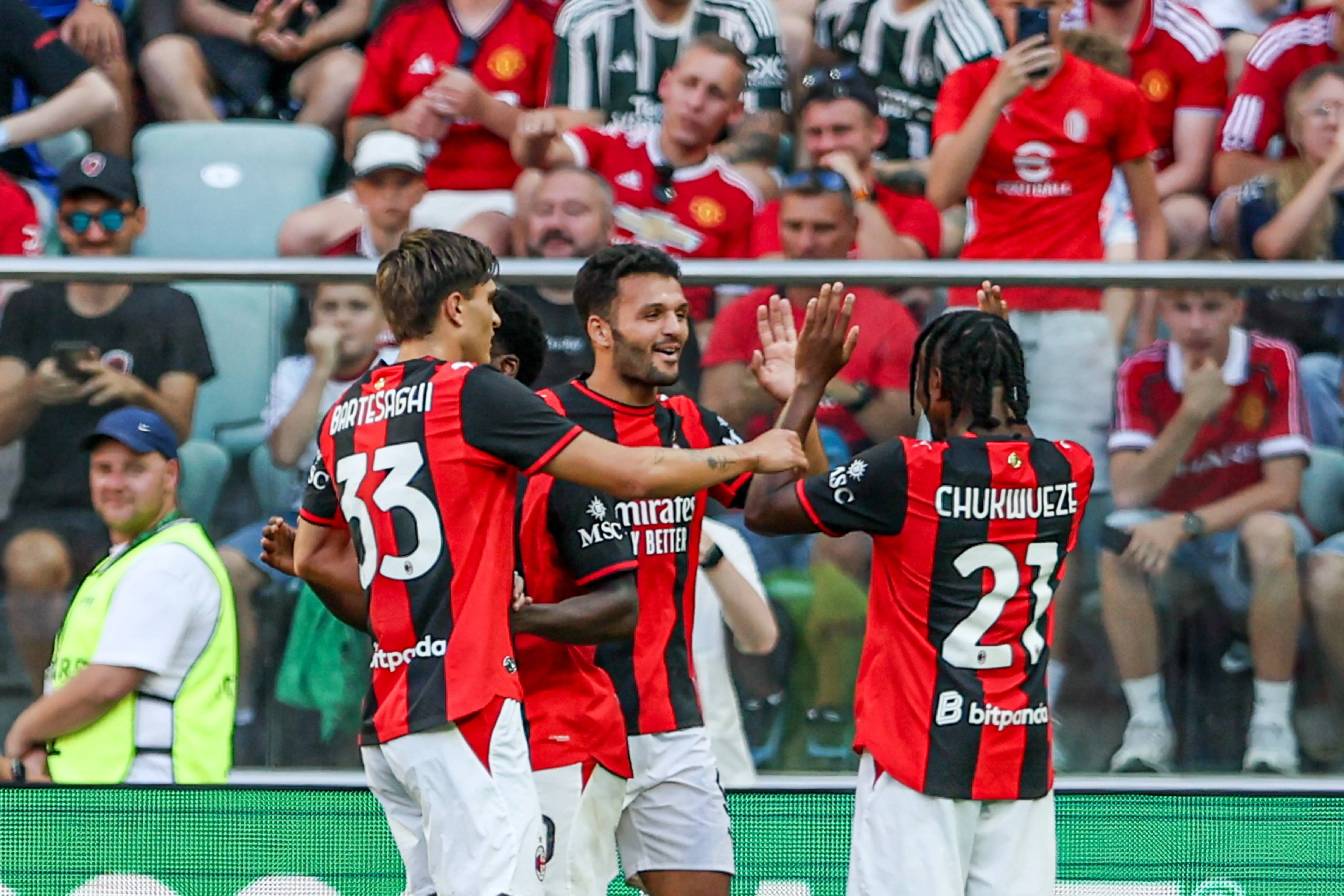 Davide Bartesaghi of AC Milan alongside Goncalo Ramos and Samuel Chukwueze