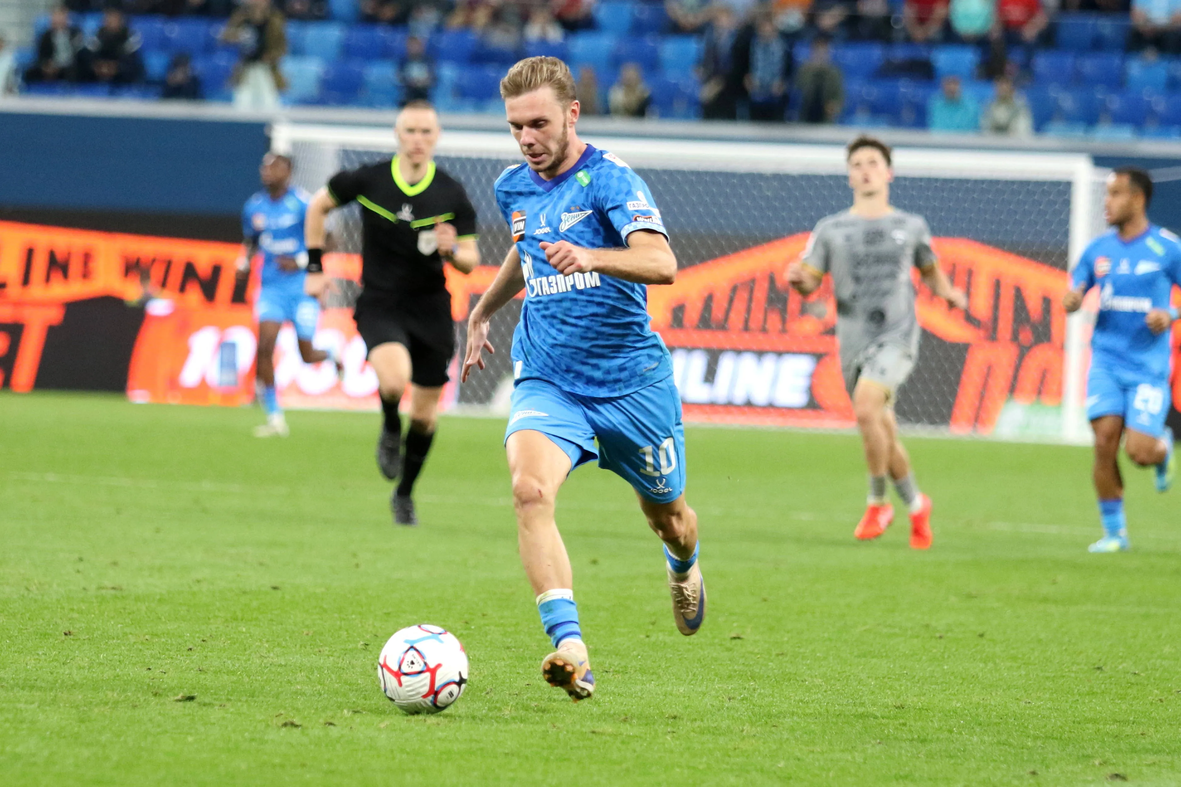 Maksim Glushenkov 10 of Zenit and Russia. 