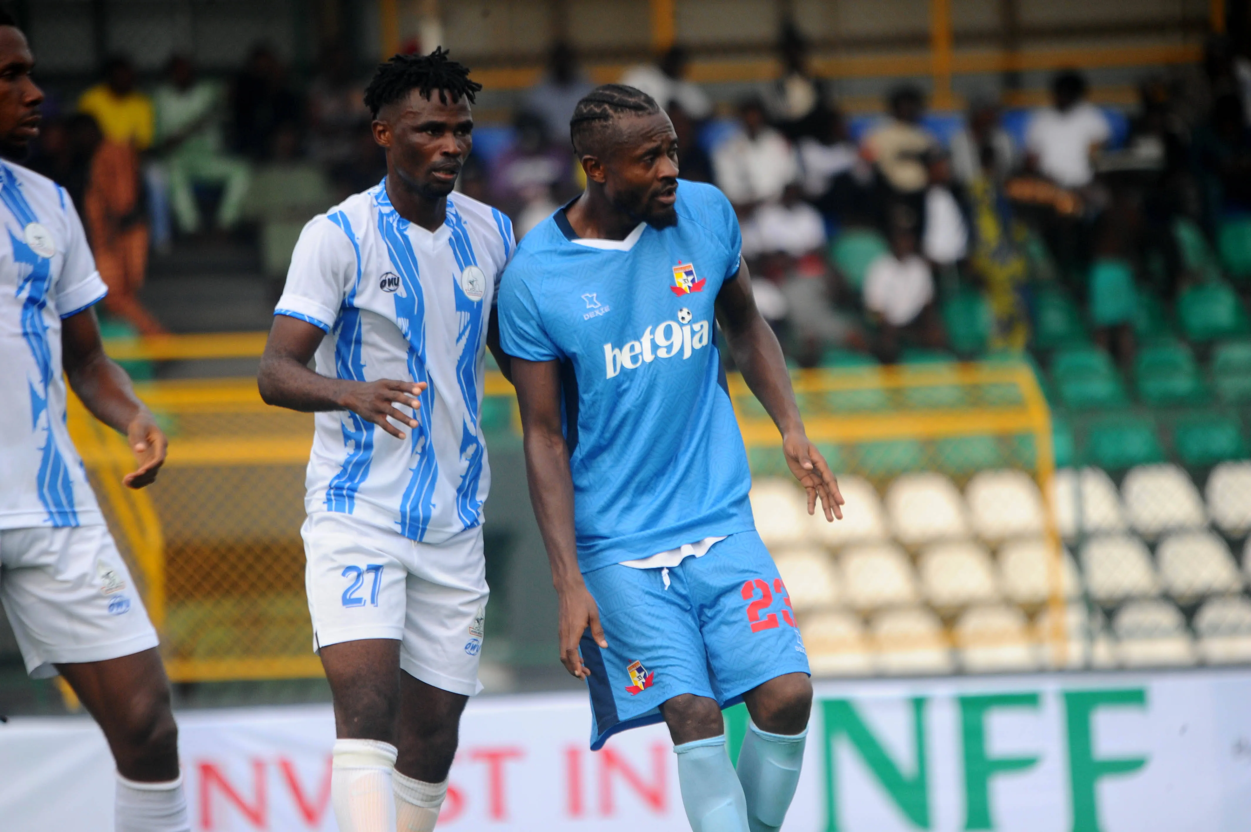  Michael Ibe of Remo and David Sholumade of Rivers during the Nigeria Premier Football League match between Remo Stars and Rivers United at MKO Abiola Stadium