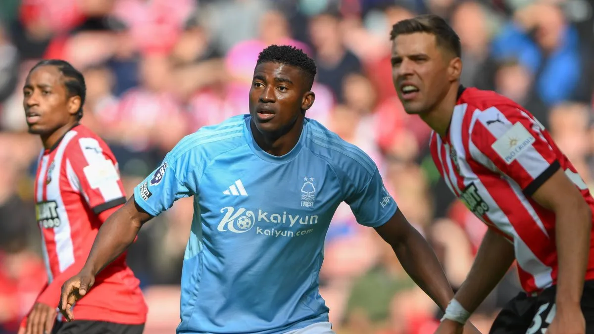 Forest benching Awoniyi for his own good, club legend claims