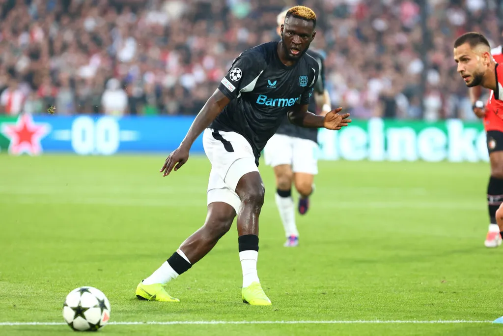 Victor Boniface's trick pass: Alonso, Bayer Leverkusen teammates react