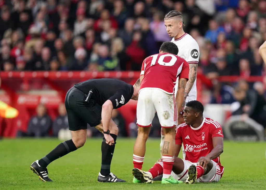 Timeline for 'struggling' Taiwo Awoniyi revealed by Forest boss Nuno