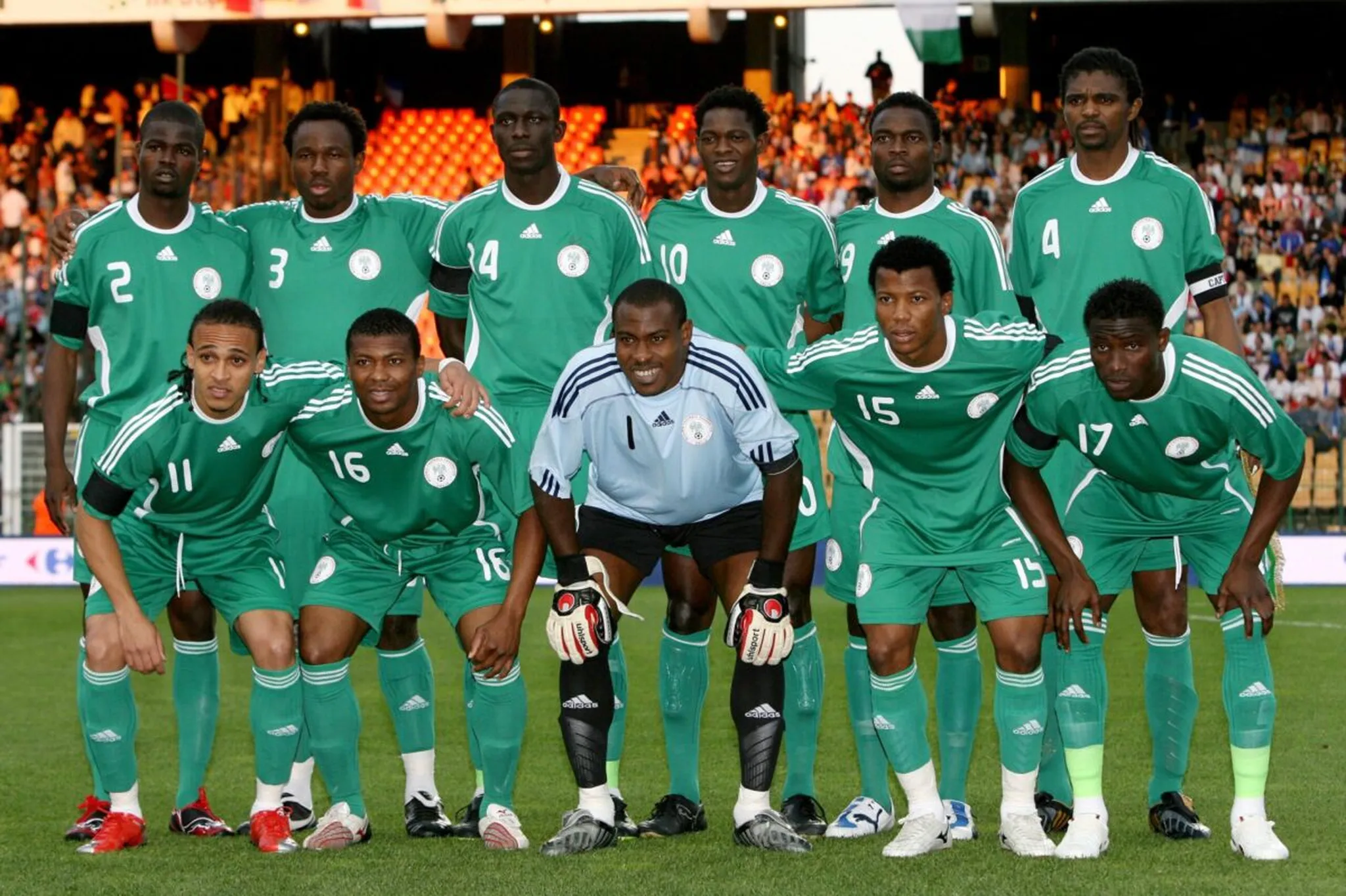 Vincent Enyeama: Former Nigeria goalkeeper canvasses support for local Super Eagles coaches