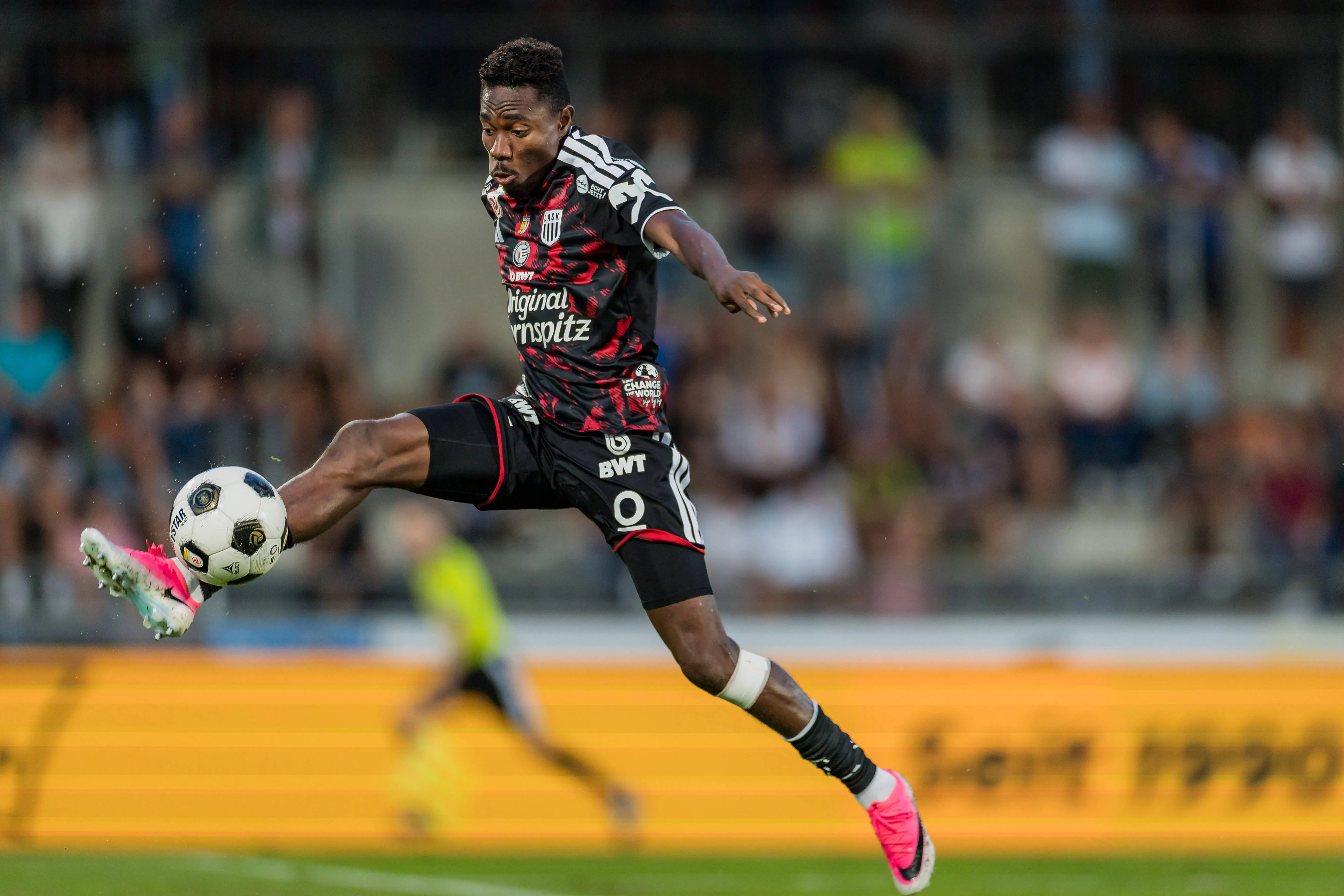 LASK forward Moses Usor