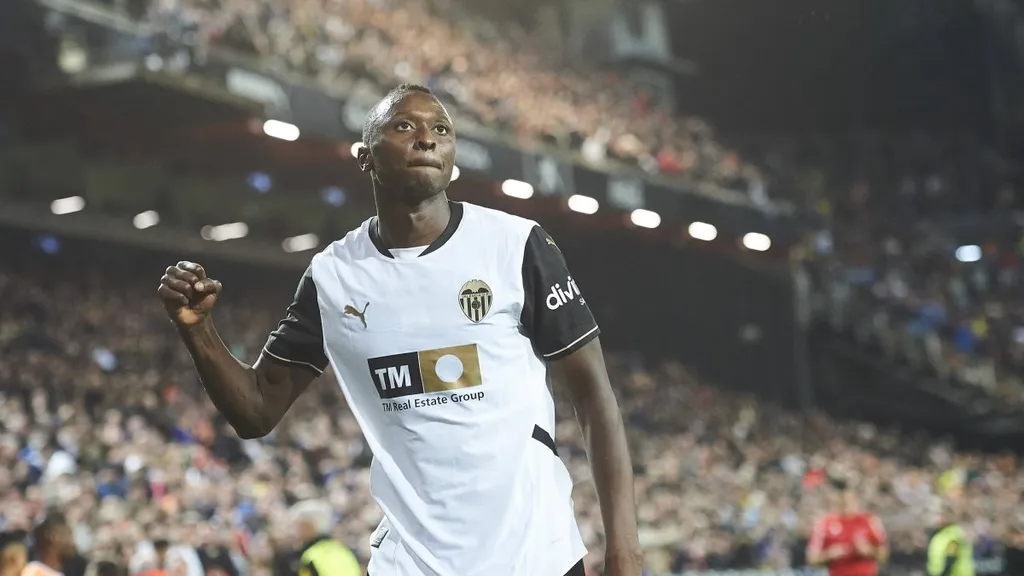 Umar Sadiq: Sociedad unmoved by Super Eagles striker despite Valencia heroics