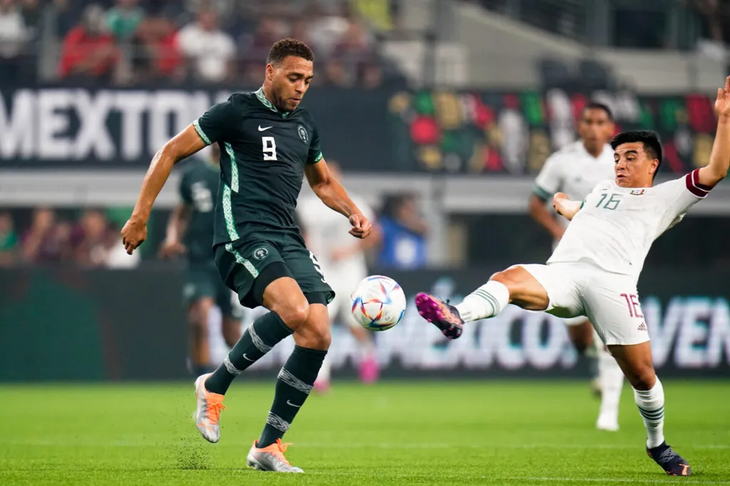 Cyriel Dessers @ Icon Sport