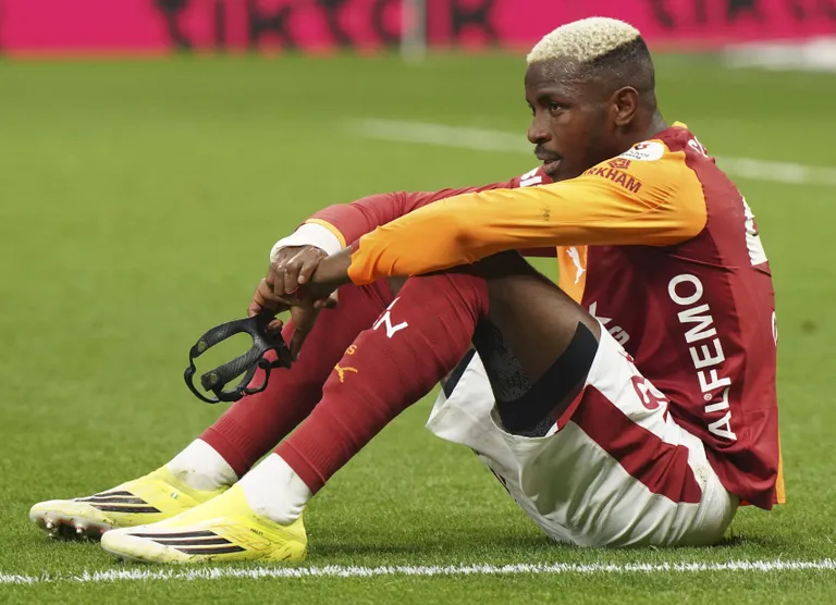 &lsquo;Stay away from Man United&rsquo; &ndash; Osimhen receives Arsenal, Barcelona transfer advice