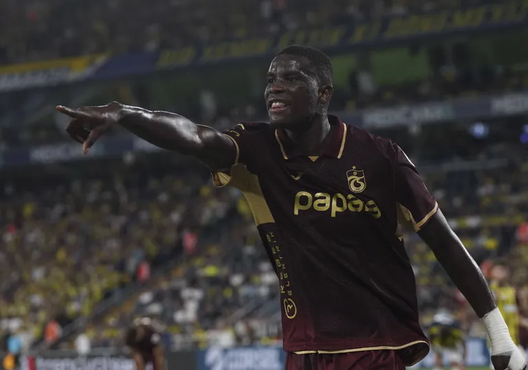 Fenerbah&ccedil;e plan huge swap deal for Trabzonspor&rsquo;s Onuachu as Lewandowski lurks