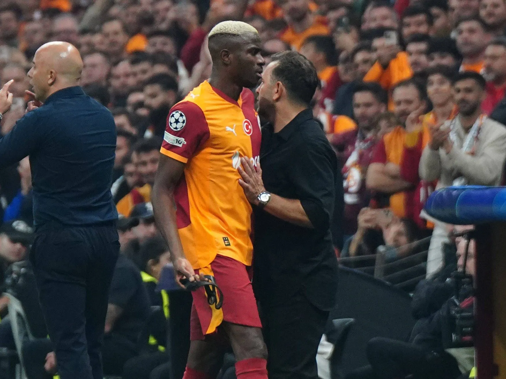 Coach Okan Buruk and Victor Osimhen of Galatasaray.