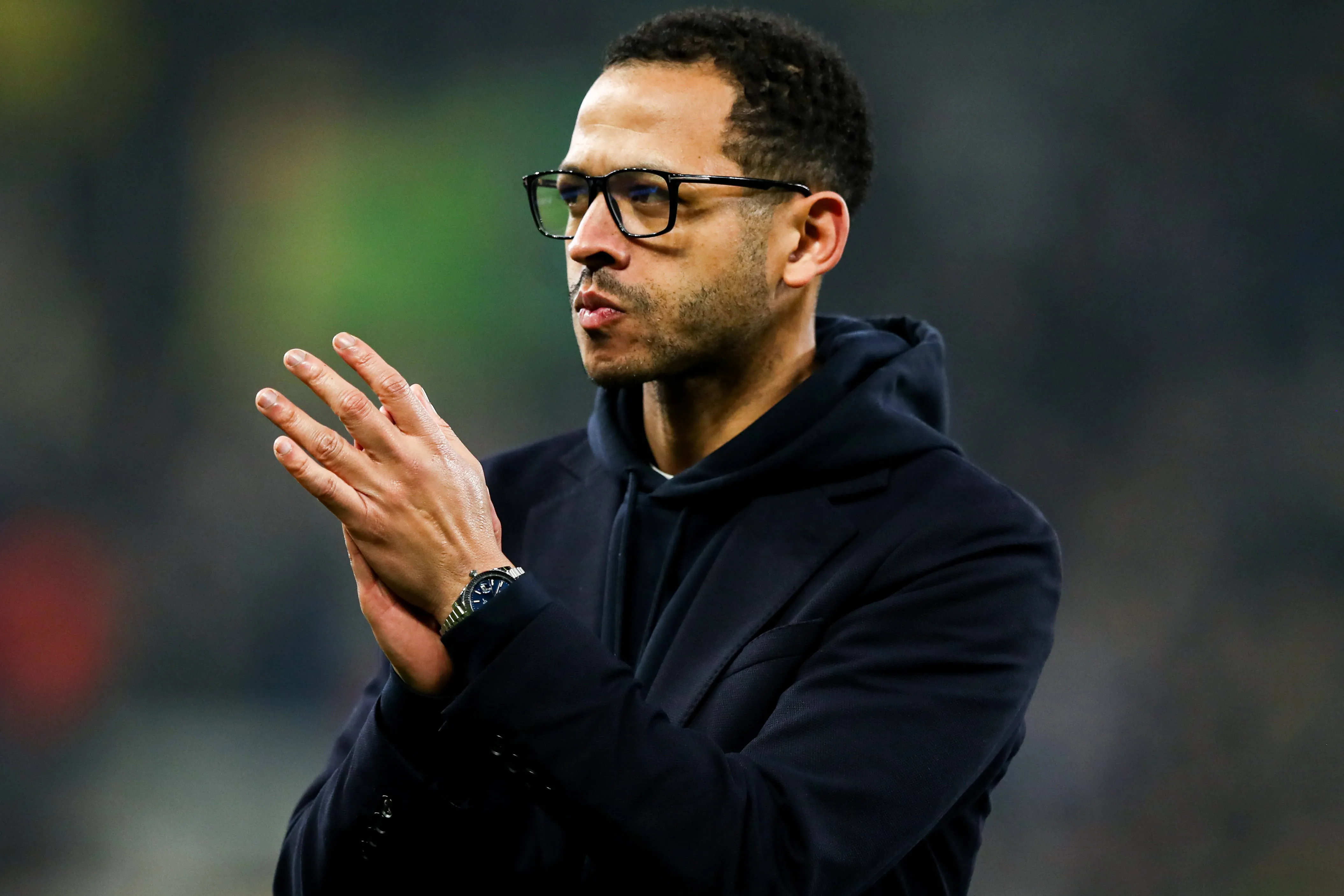  Liam Rosenior, manager of Chelsea, claps to fans after a 3-0 defeat against Everton