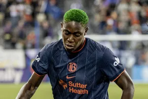 Asisat Oshoala takes bold step with surprise switch to Saudi Arabian giants