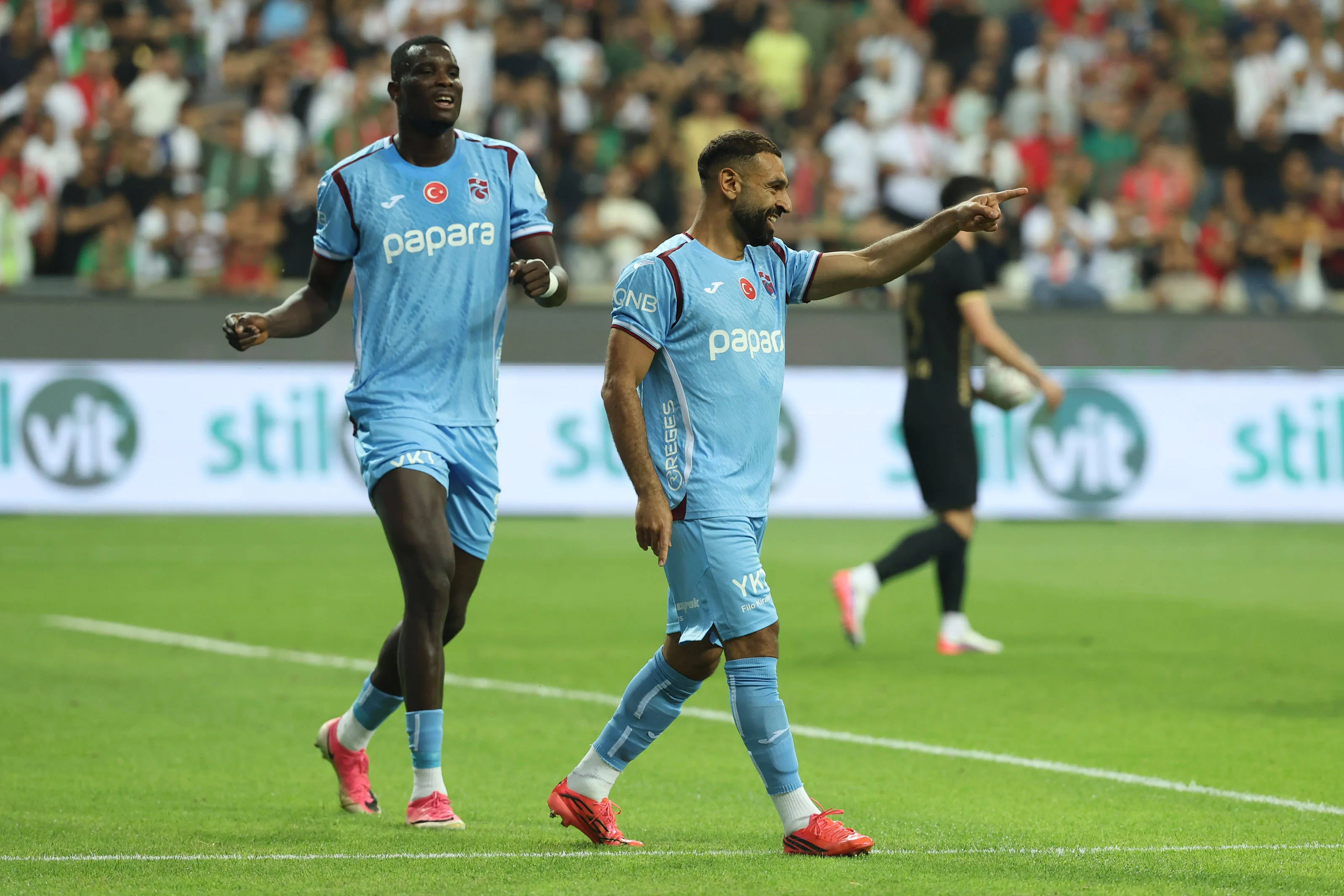 Trabzonspor stars Paul Onuachu and Mo Salah 