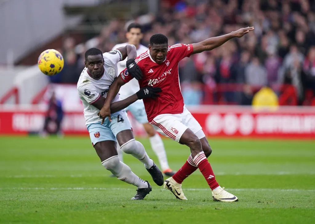 Timeline for 'struggling' Taiwo Awoniyi revealed by Forest boss Nuno