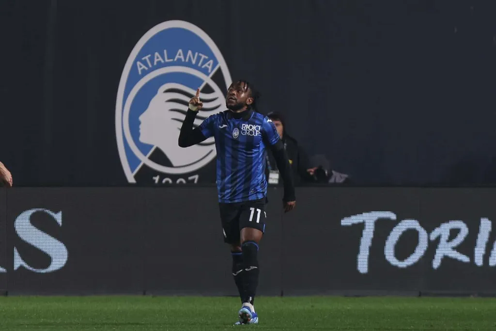 Ademola Lookman in action for Atalanta