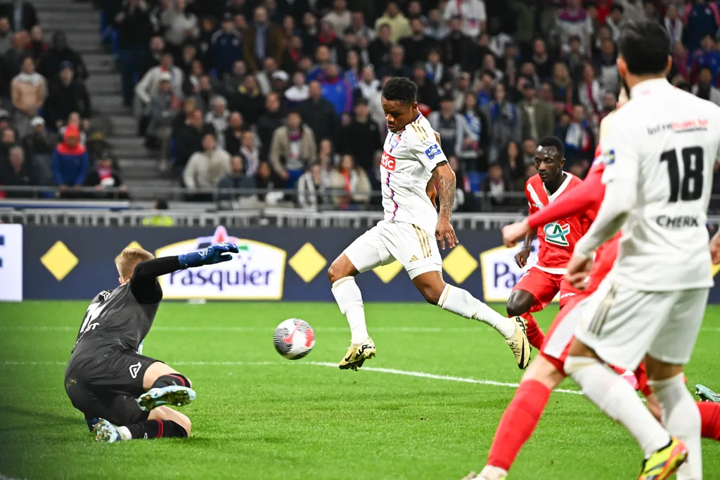 Gift Orban scores for Lyon 