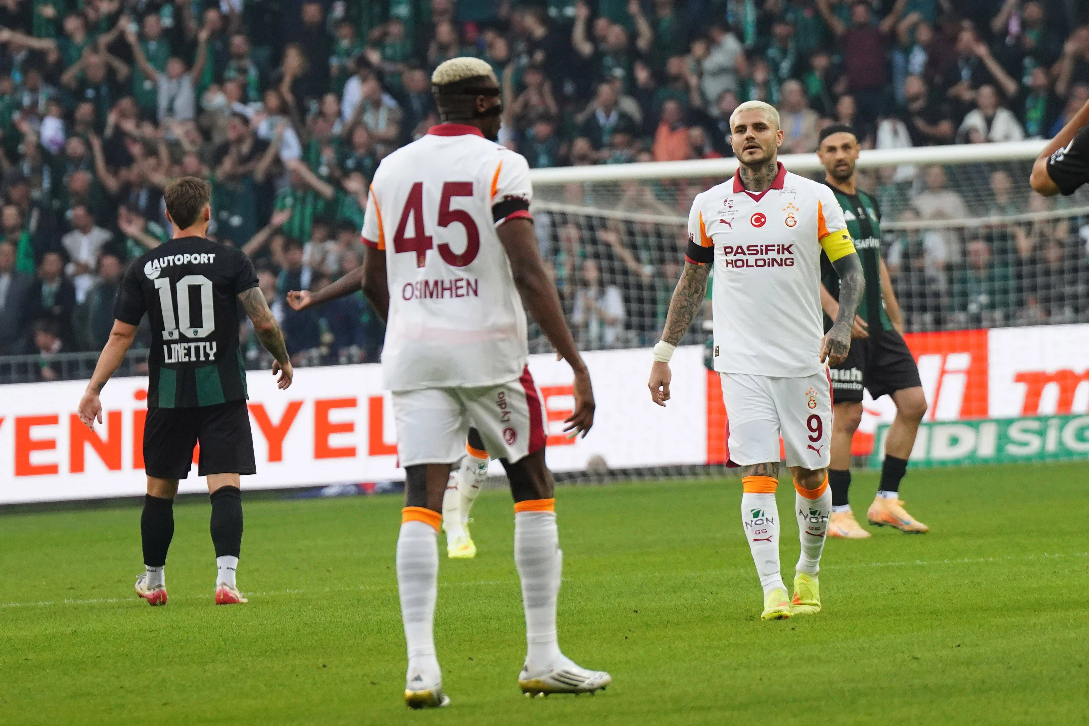 Victor Osimhen and Mauro Icardi in action for Galatasaray