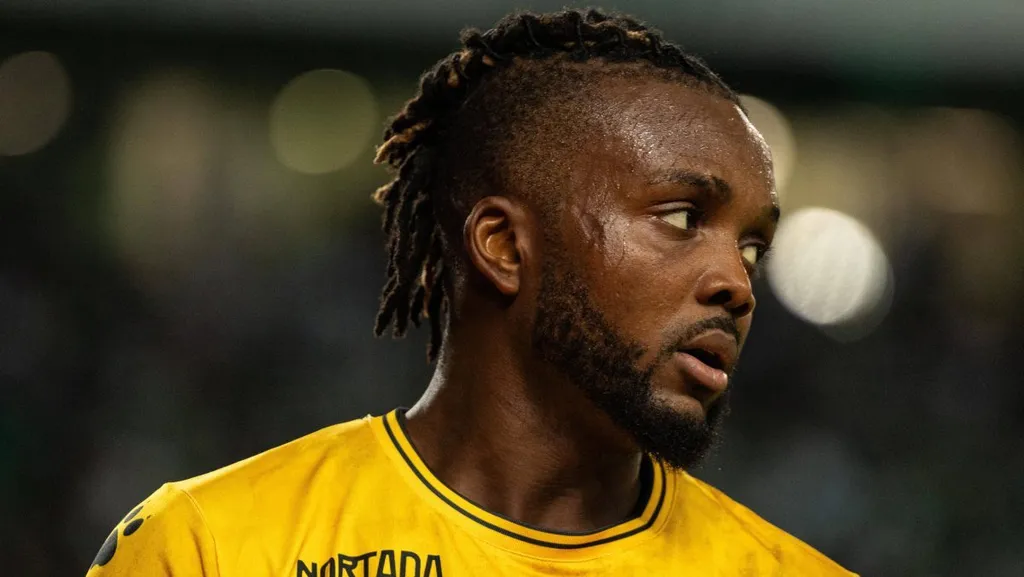 Ninth wonder: Forgotten Super Eagles defender inches closer to transfer record