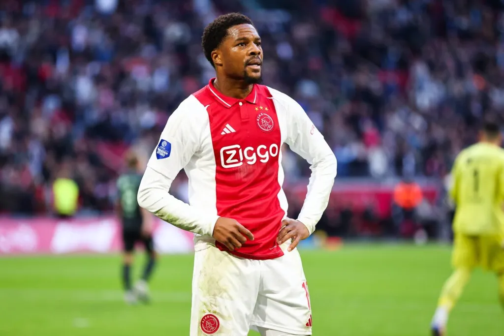 Out-of-position Akpom admits struggle to find himself at Ajax