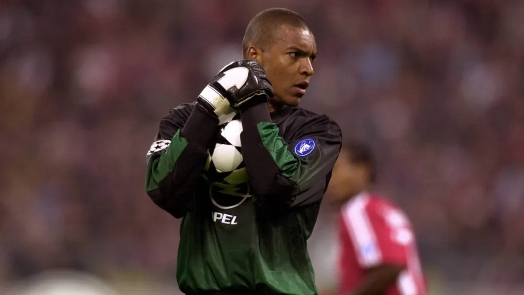 Super Eagles' goalie Okoye reveals idol is legend Kanu famously embarrassed