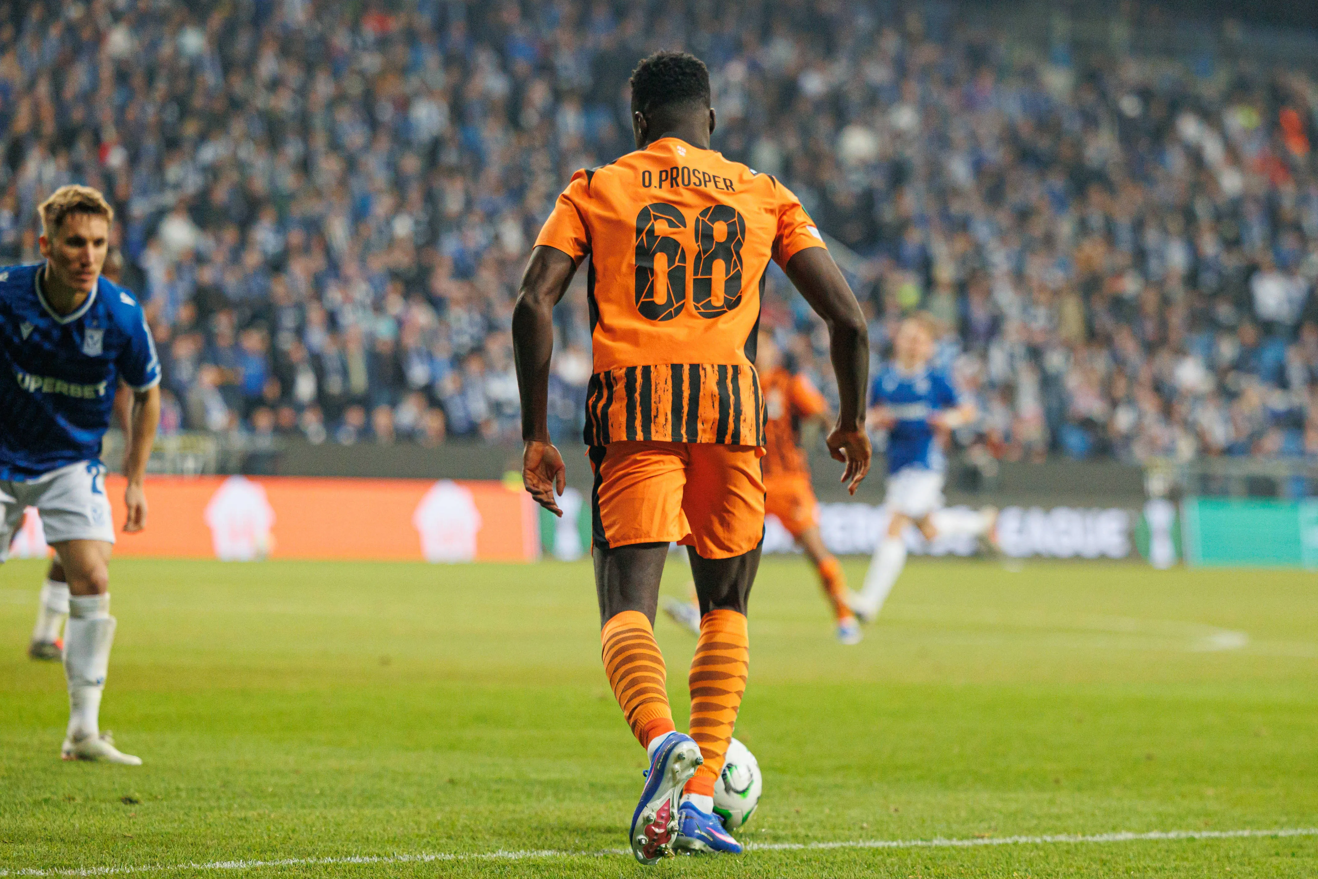 Shakhtar Donetsk winger Prosper Obah 
