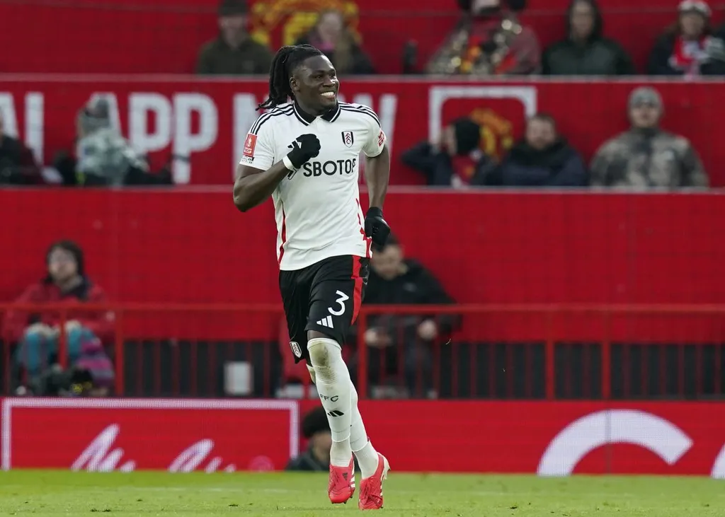 'Calvin Bassey reminds me of him&rsquo; &ndash;  Joseph Yobo makes stunning comparison to titanic Super Eagles captain