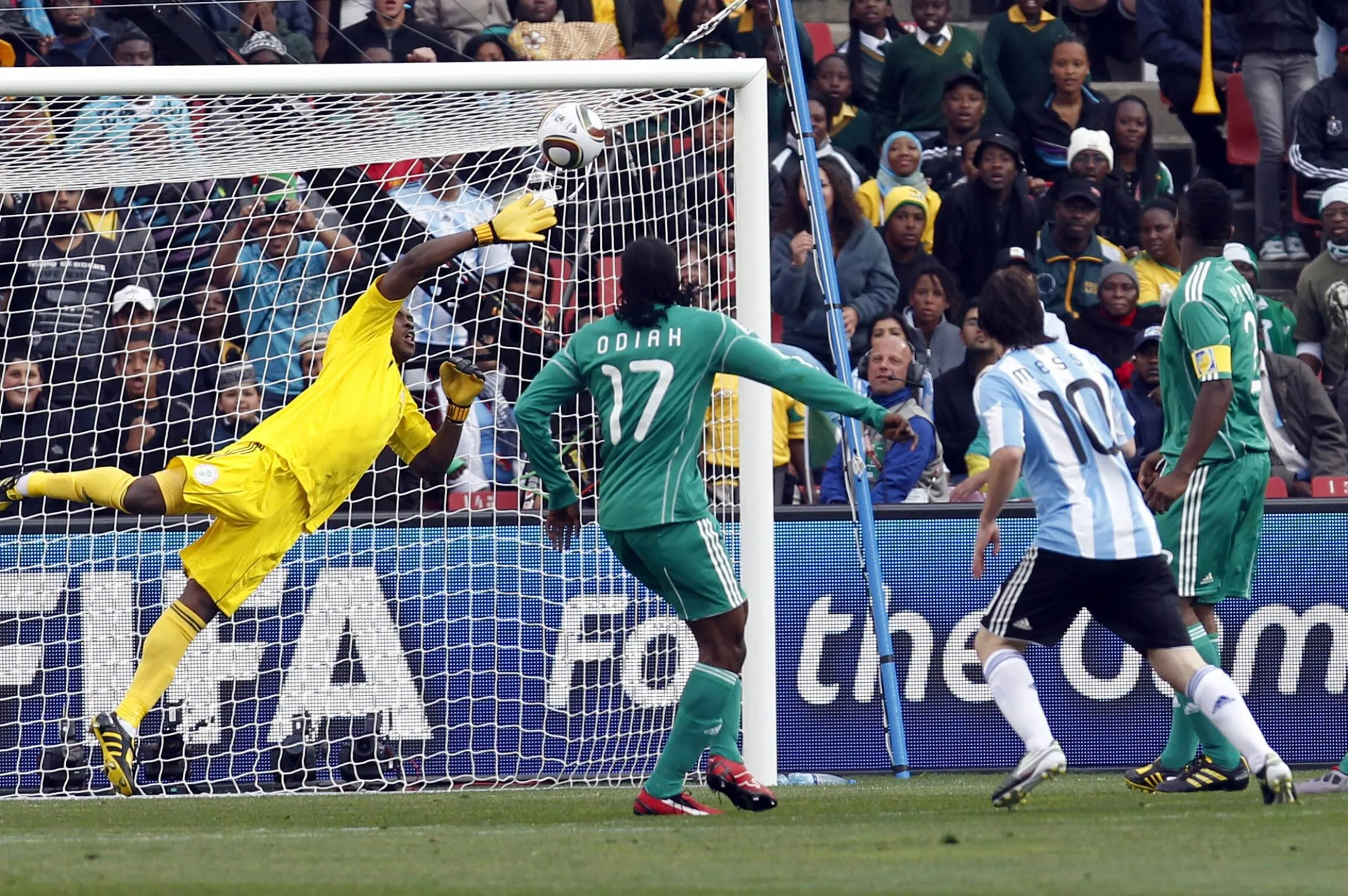 Goalkeeper Vincent Enyeama a free kick from Lionel Messi