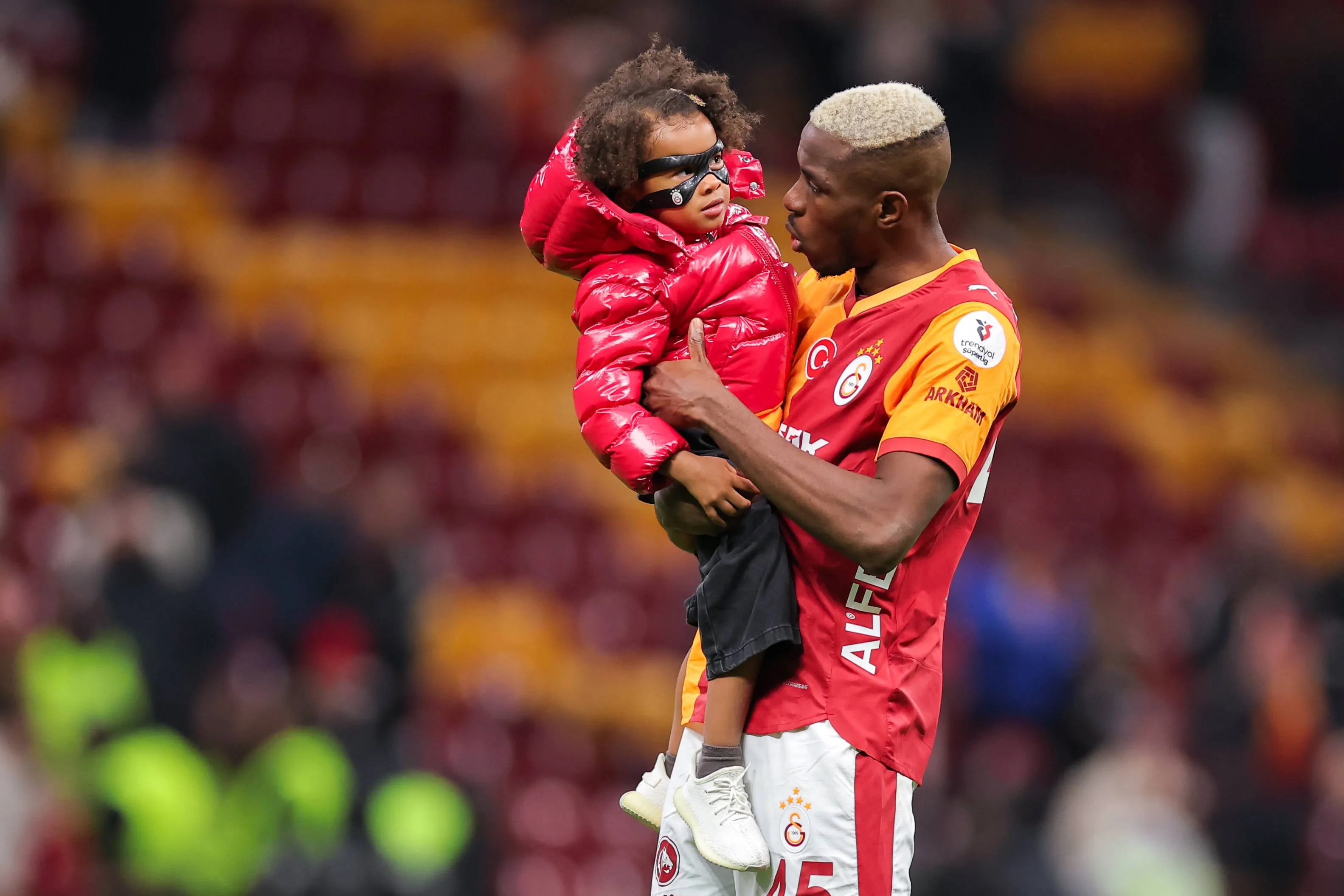 Galatasaray striker Victor Osimhen and his daughter 