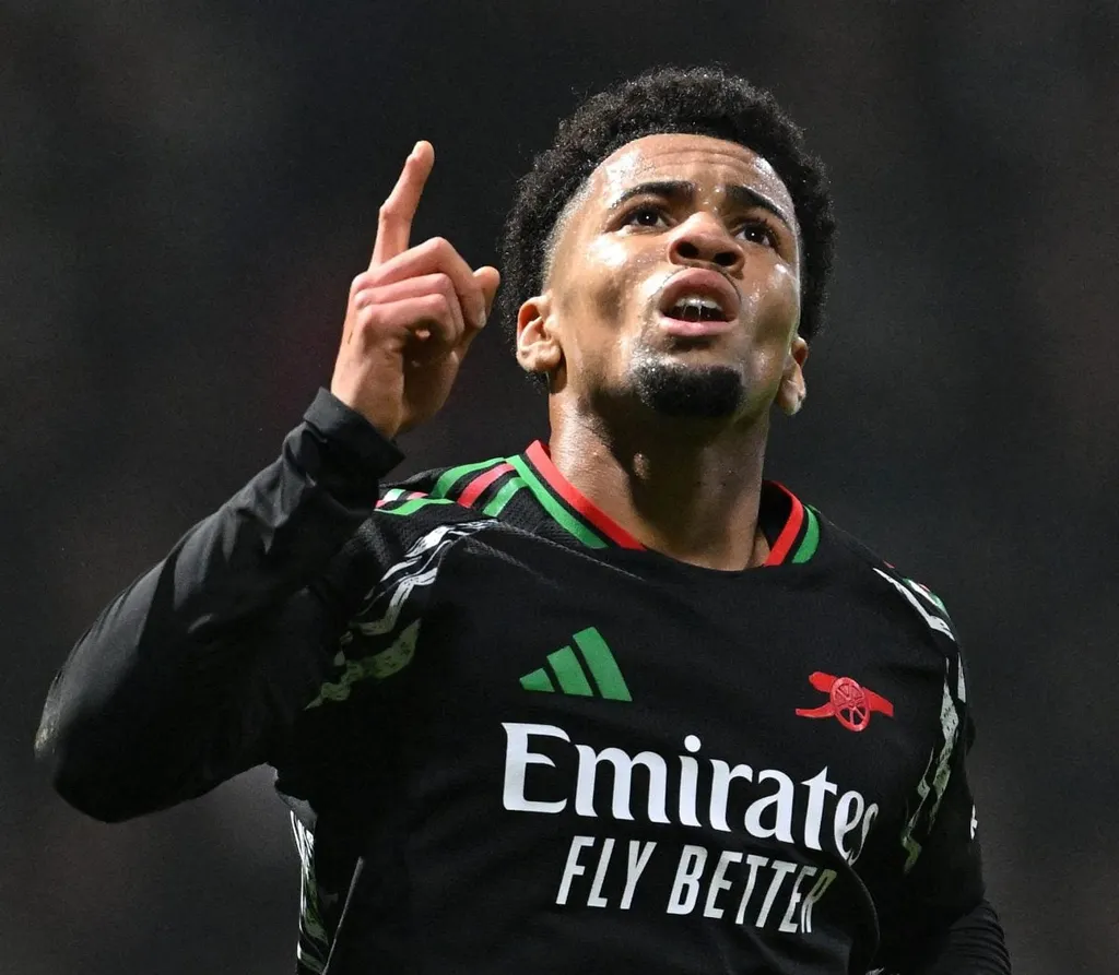 Ethan Nwaneri shines again as Arsenal cruise into last eight of EFL Cup