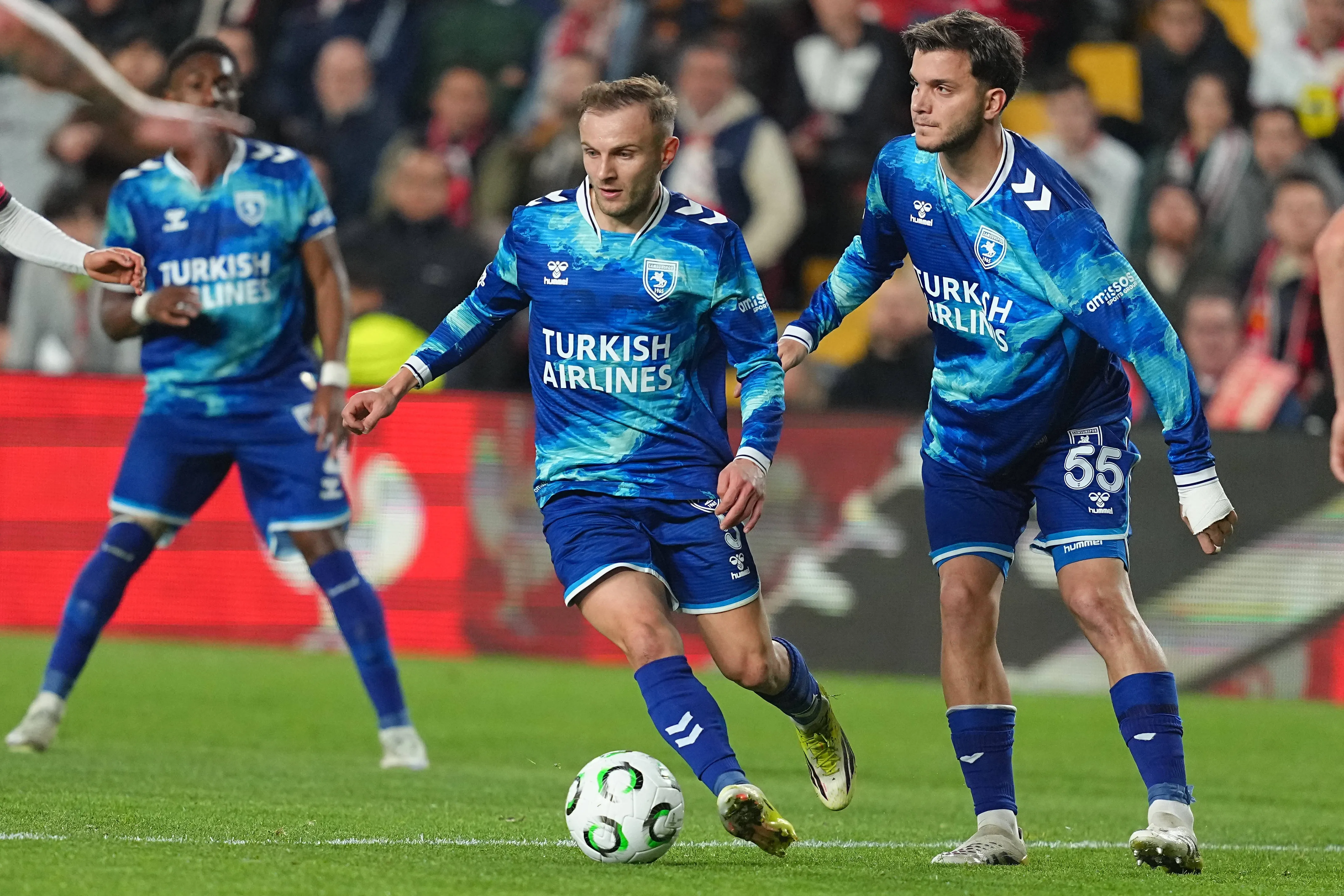 Celil Yuksel of Samsunspor seen in action with ball during the UEFA Conference League 2025/26 League Round of 16 second leg match between Rayo Vallecano and Samsunspor at Estadio de Vallecas.