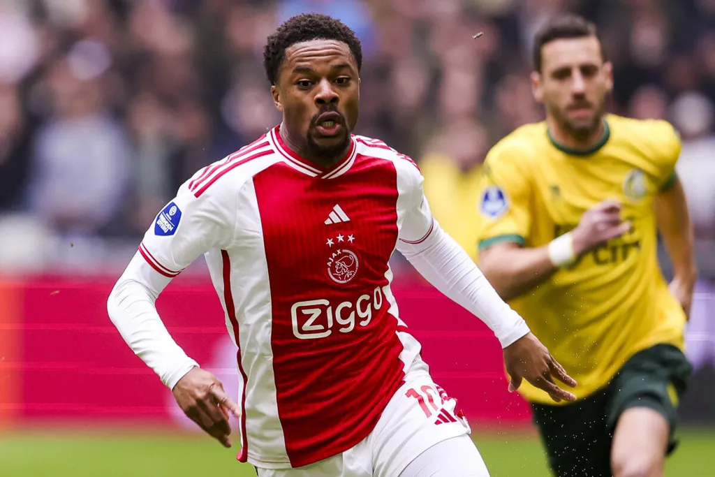 Chuba Akpom: Unsettled Ajax forward issues ultimatum to new boss Farioli