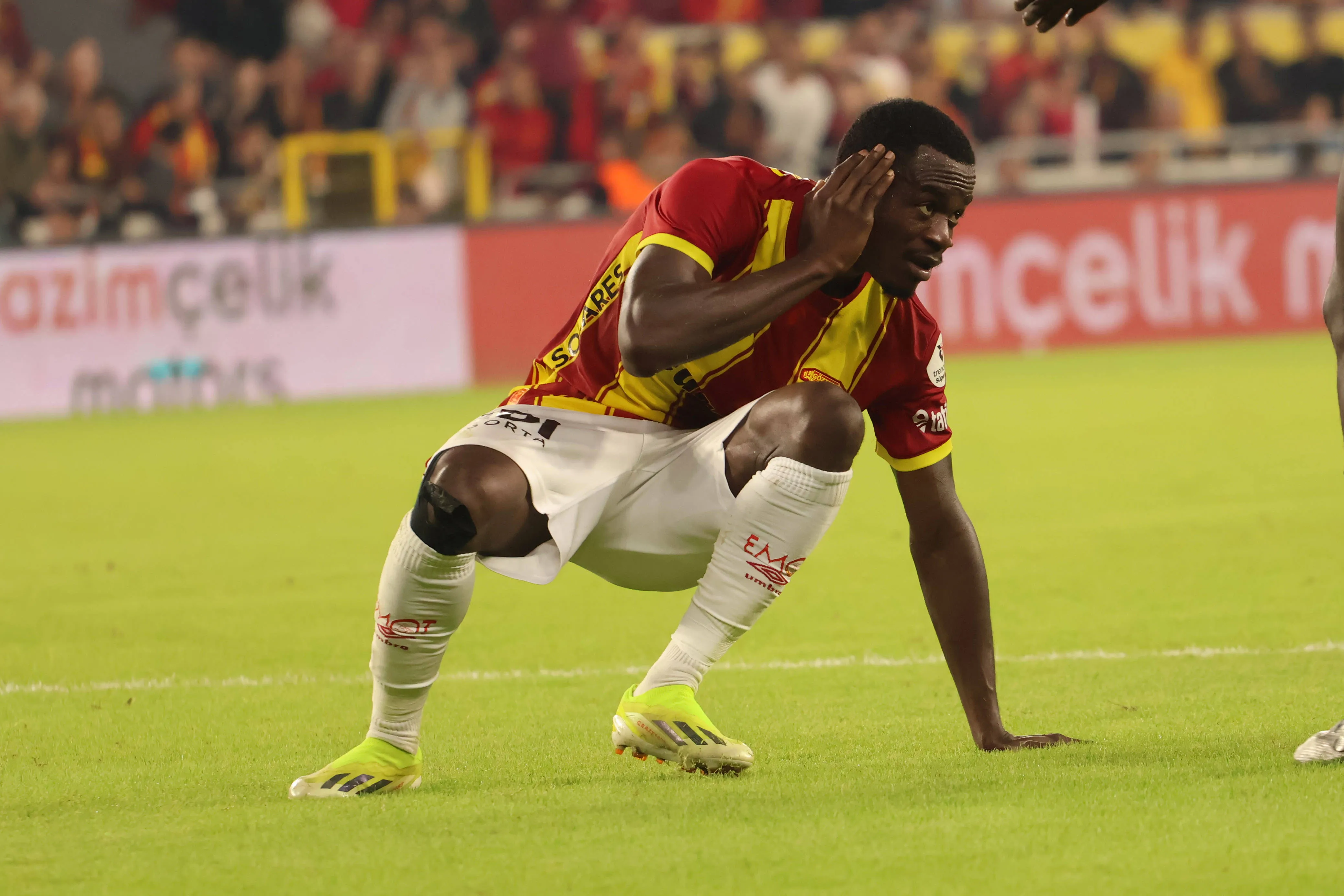 Super Eagles hopeful Anthony Dennis of Goztepe during the Trendyol Turkish Super League match between G&ouml;ztepe SK and Genclerbirligi