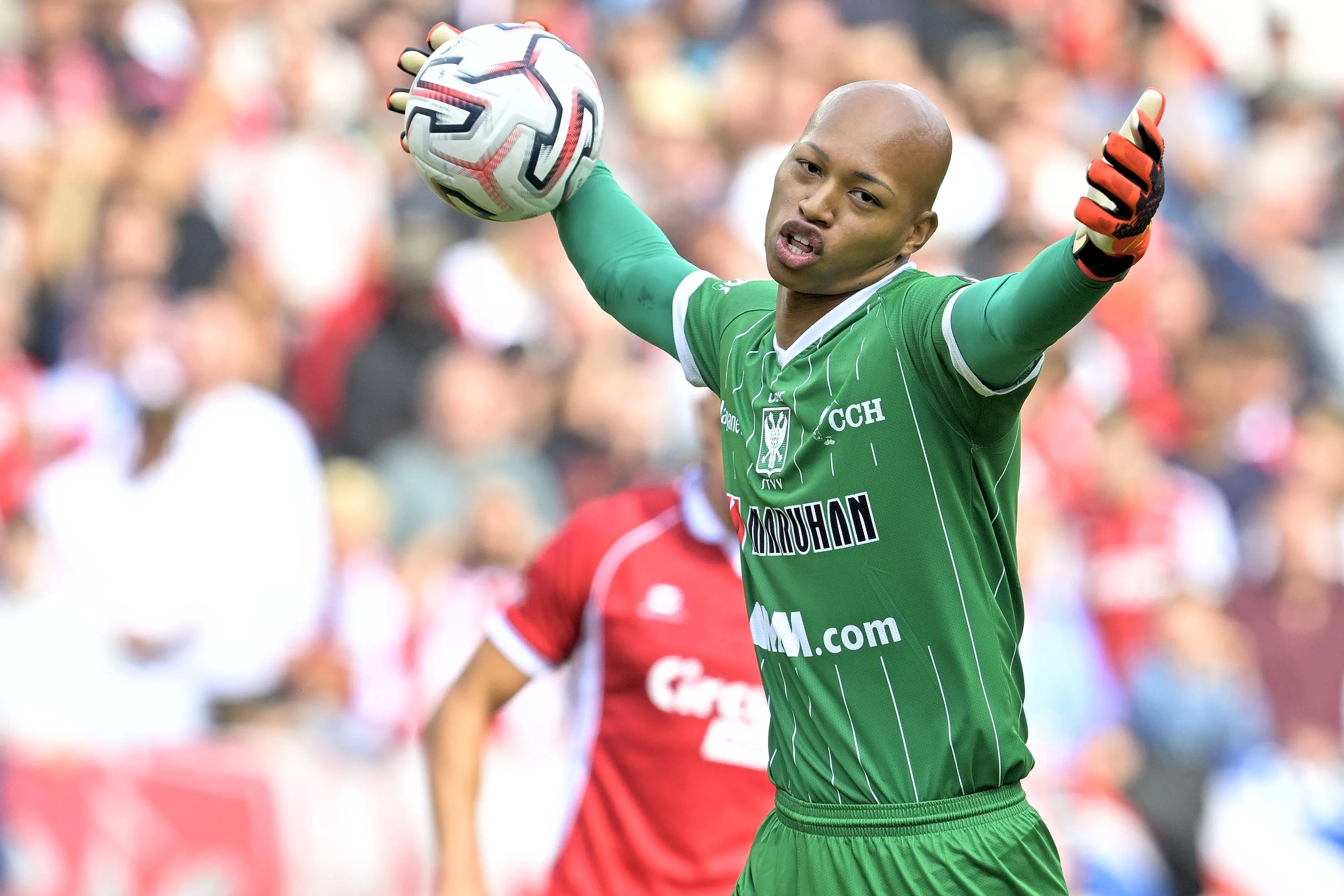 Kokubo Leo Brian goalkeeper of Sint-Truidense VV. 