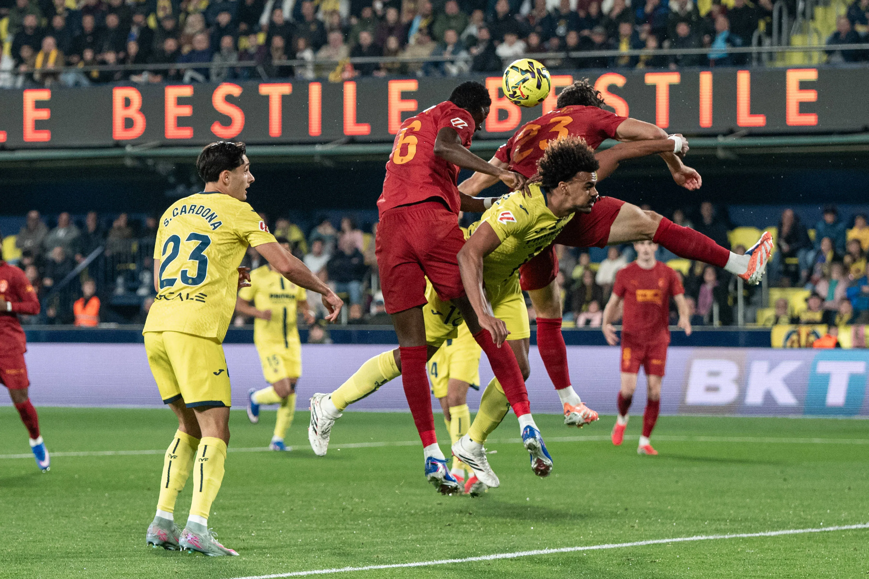 Nigeria and Valencia forward Umar Sadiq