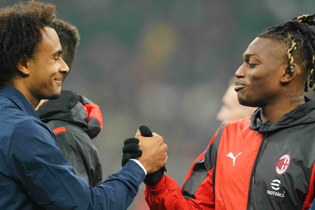 Joshua Zirkzee: Bayern academy product picks Netherlands over Nigeria