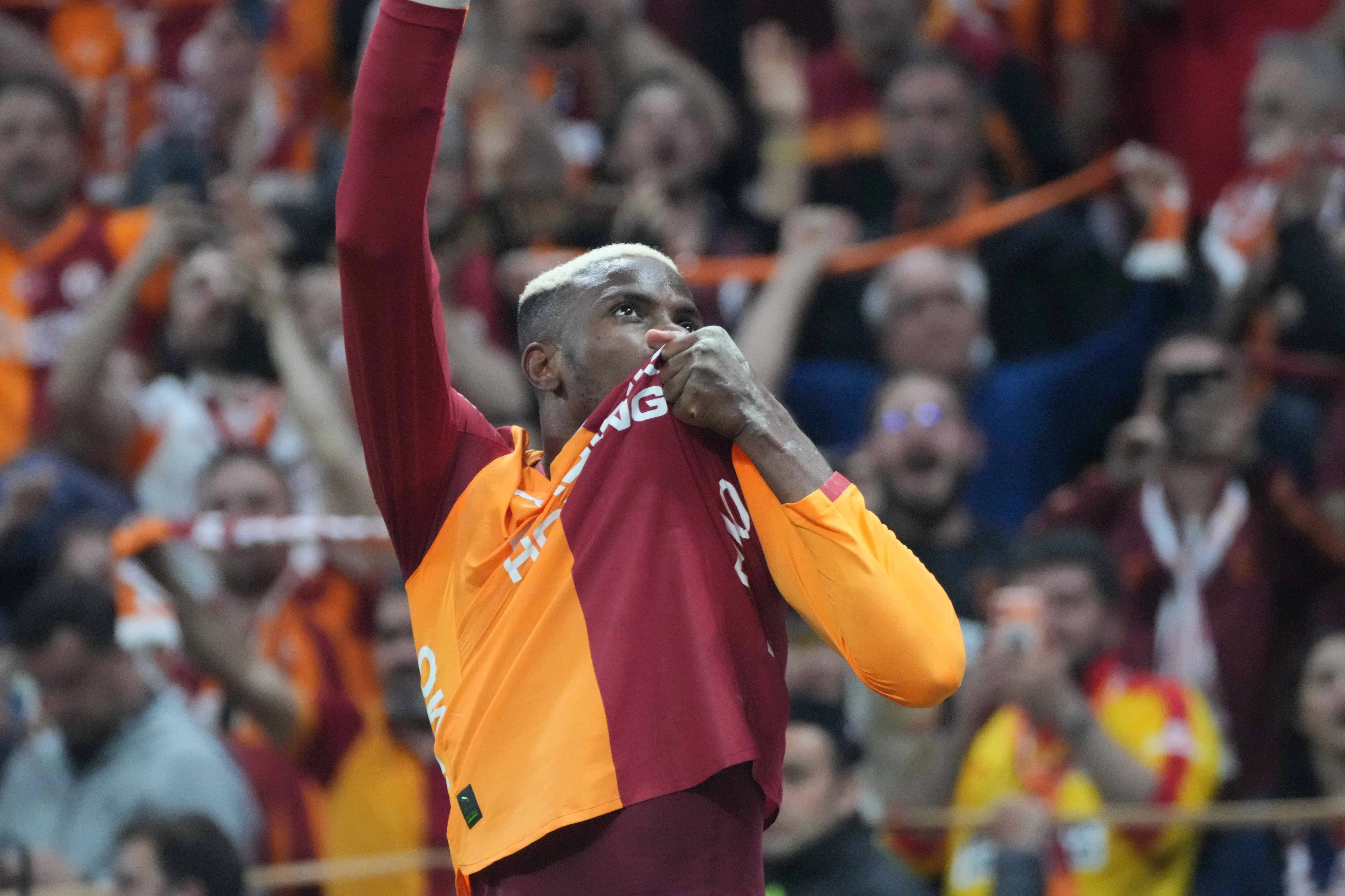 Victor Osimhen of Galatasaray celebrates victory against Fenerbahce