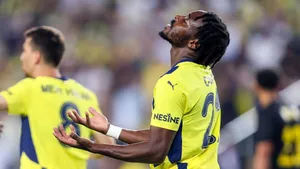 Osayi-Samuel stars in disastrous Fenerbahce return cameo