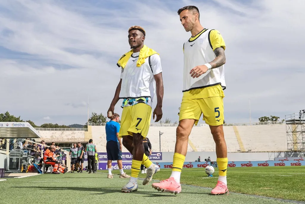 Fisayo Dele-Bashiru and teammate