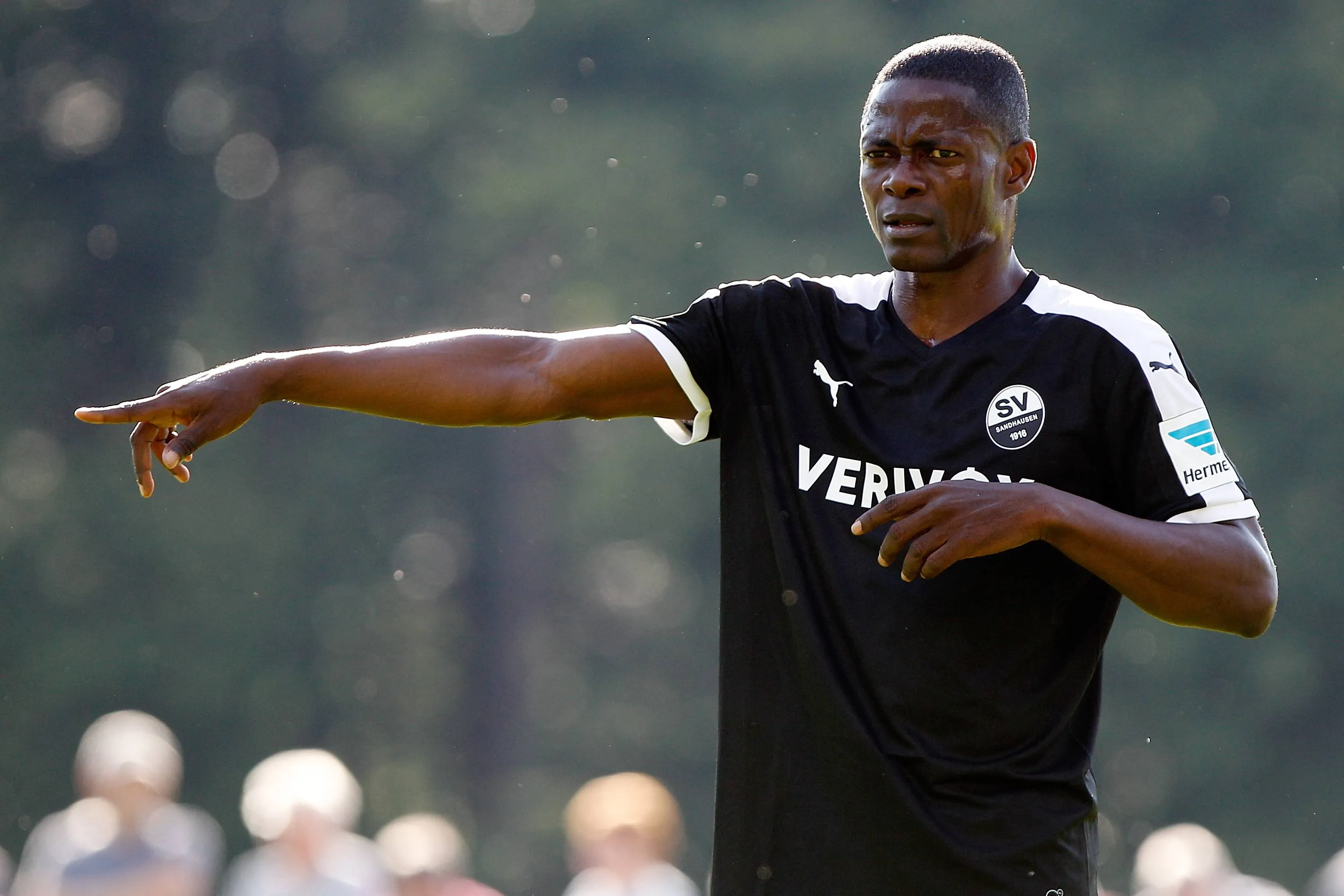 Seyi Olajengbesi for SV Sandhausen 1916. 