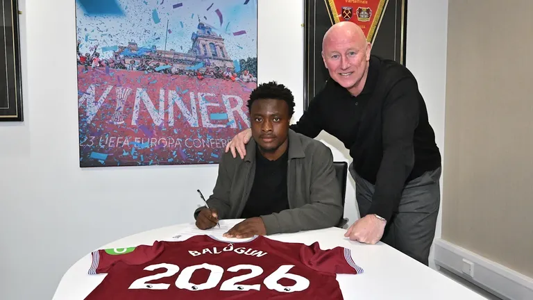 &lsquo;It was difficult&rsquo; &ndash; Nigerian forward signs for West Ham after Man United spell