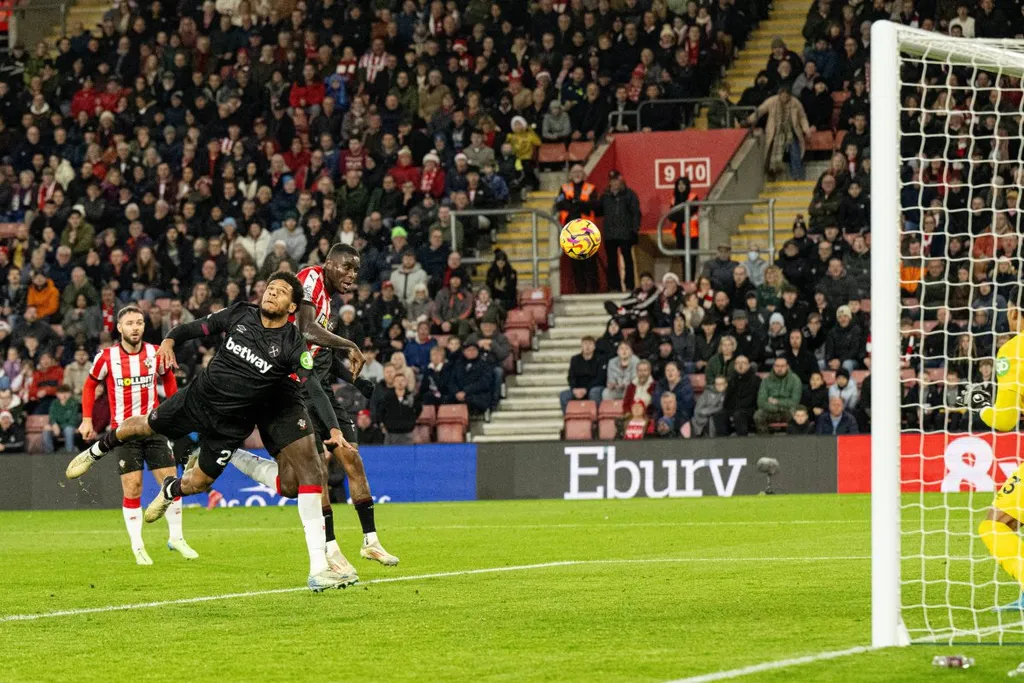 Onuachu: New Saints boss refuses to guarantee Super Eagles star minutes