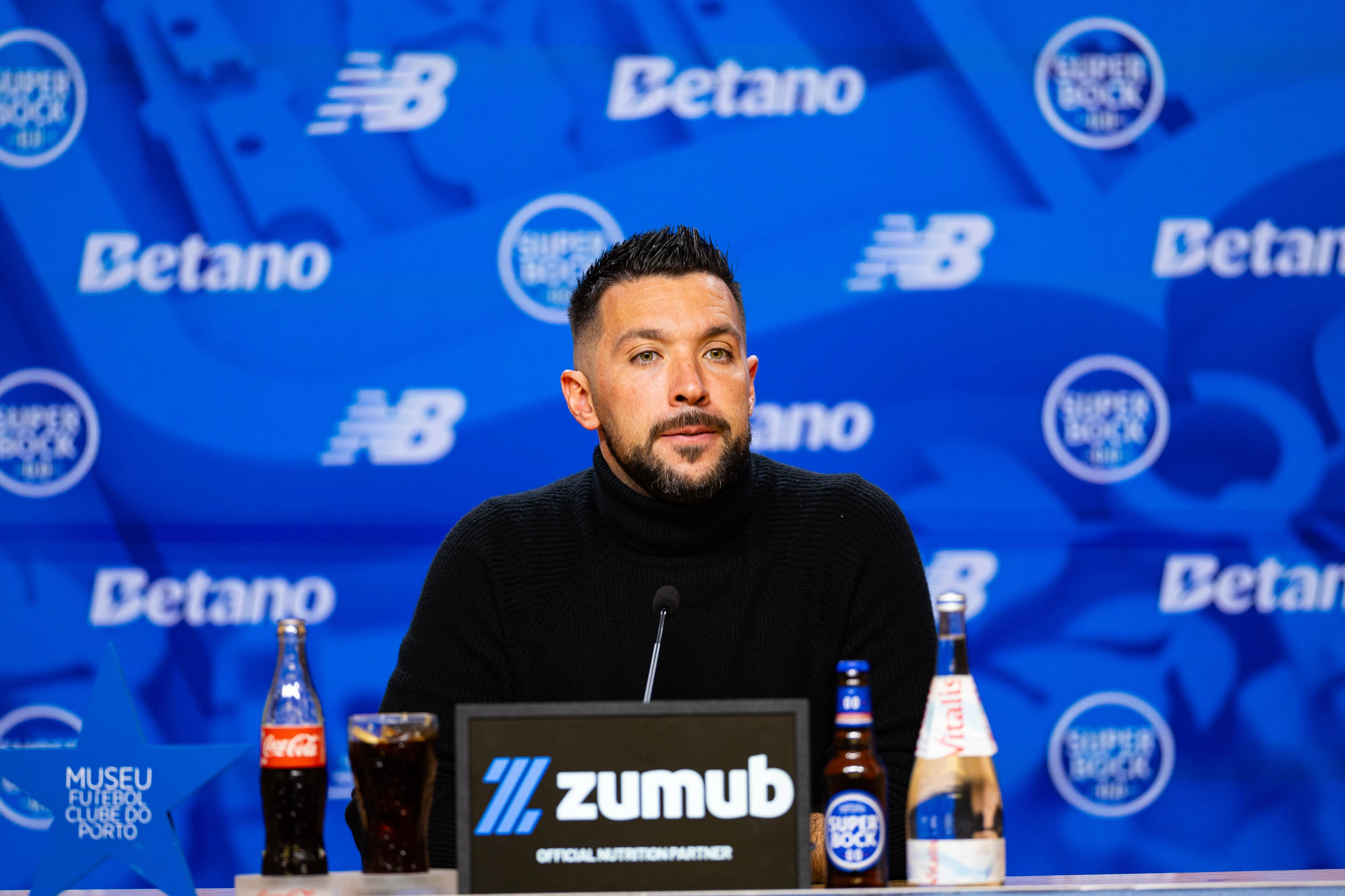 Francesco Farioli in action during the Liga Portugal game between Fc Porto and Sporting CP at Estadio Dragao